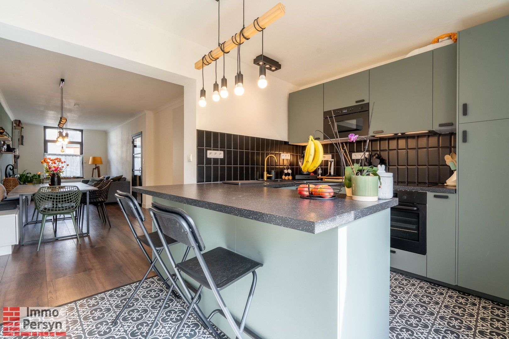 Gerenoveerde woning met 2 slaapkamers nabij het station. foto 5