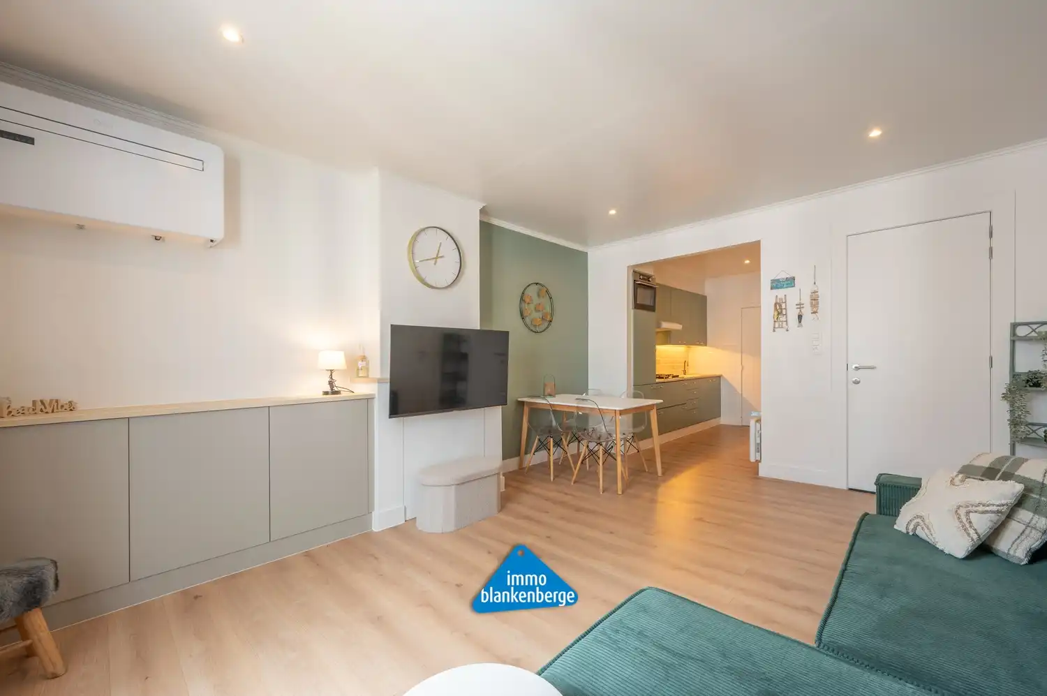 Zeer lichtrijk appartement nabij Jachthaven foto 3