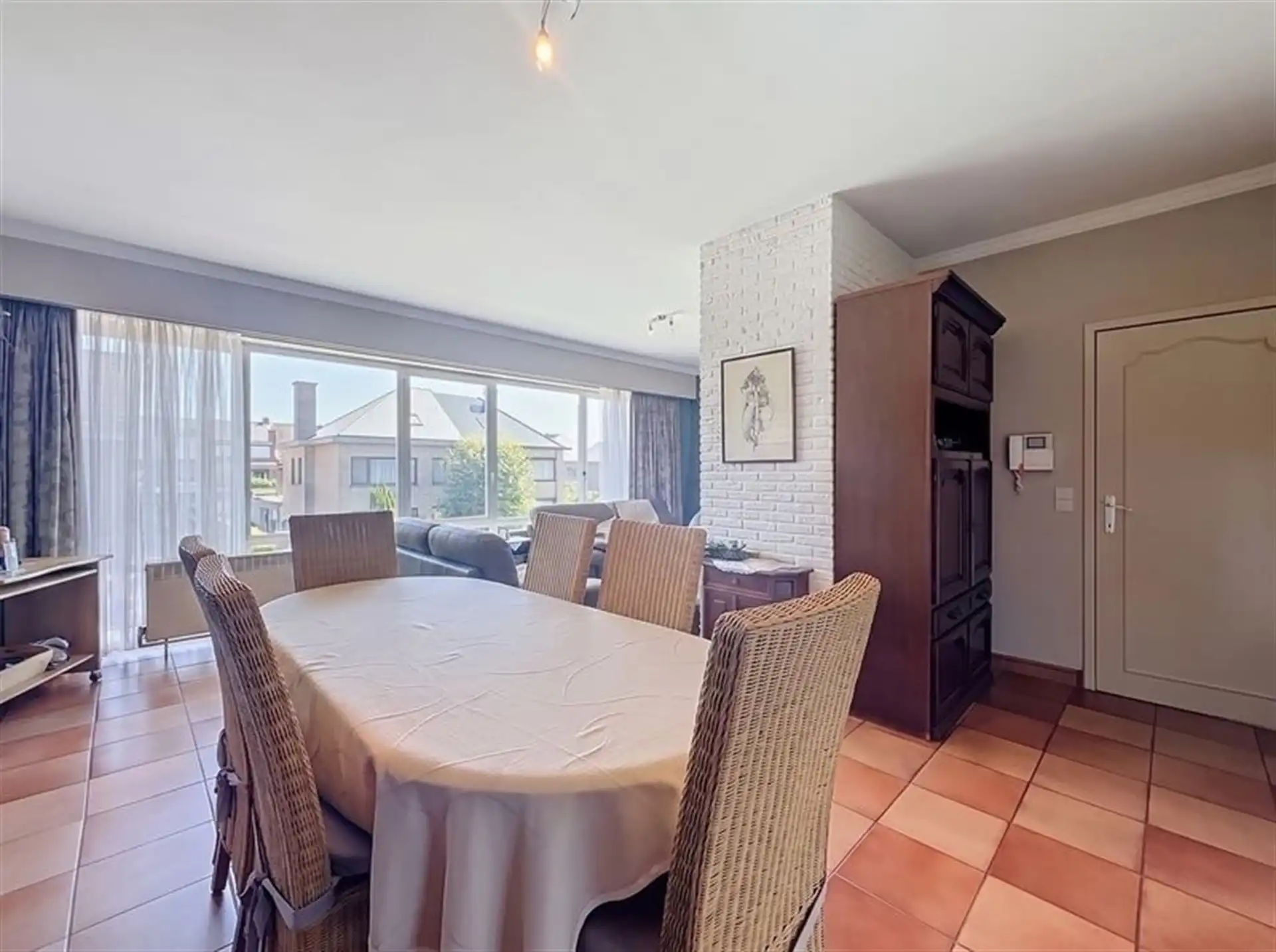 Instapklare woning op toplocatie in Belsele! foto 3
