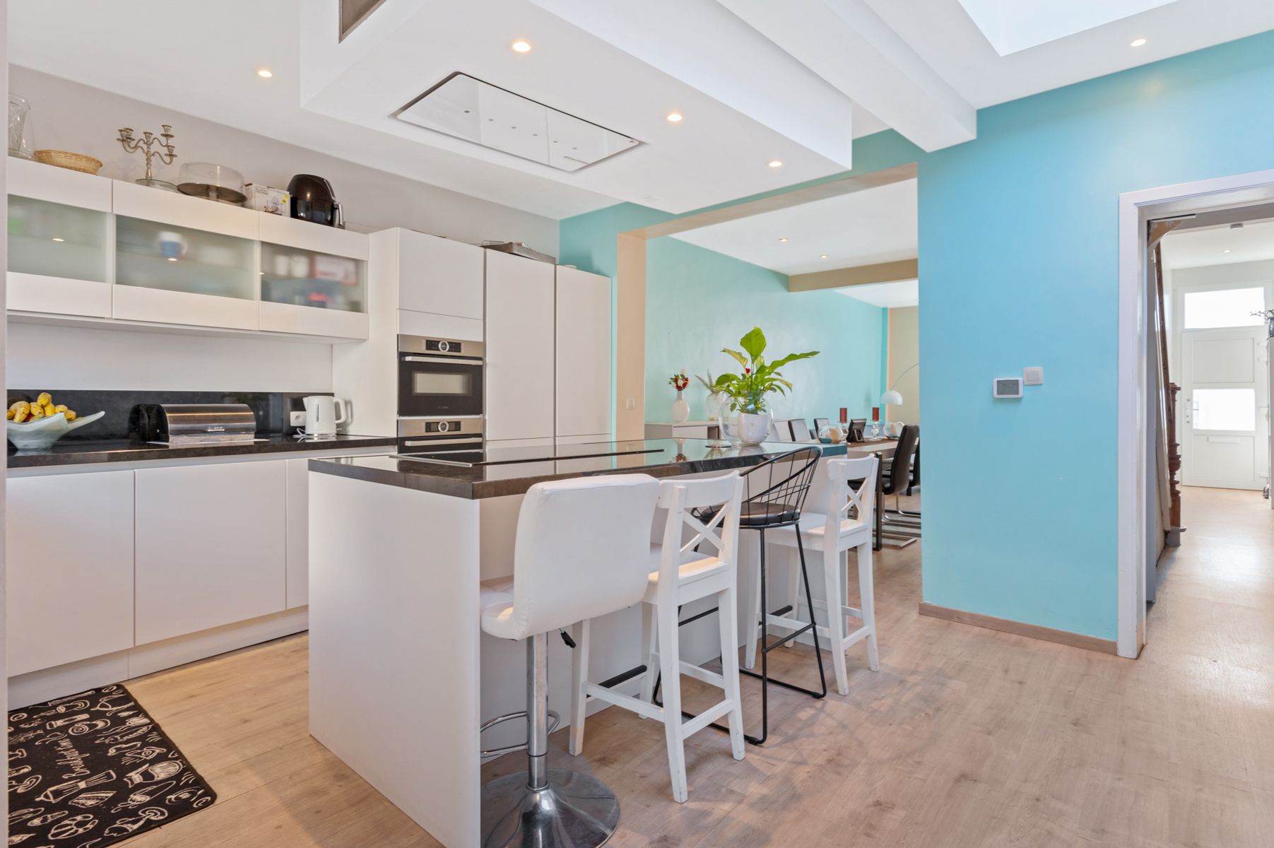 Lichrijk, energiezuinig en instapklare woning in Ekeren foto 7