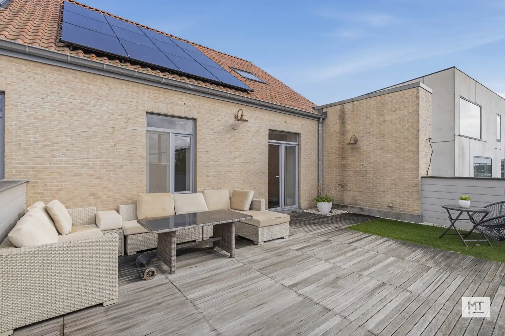 Bijzonder ruime herenwoning te koop in het centrum van Ieper foto 19
