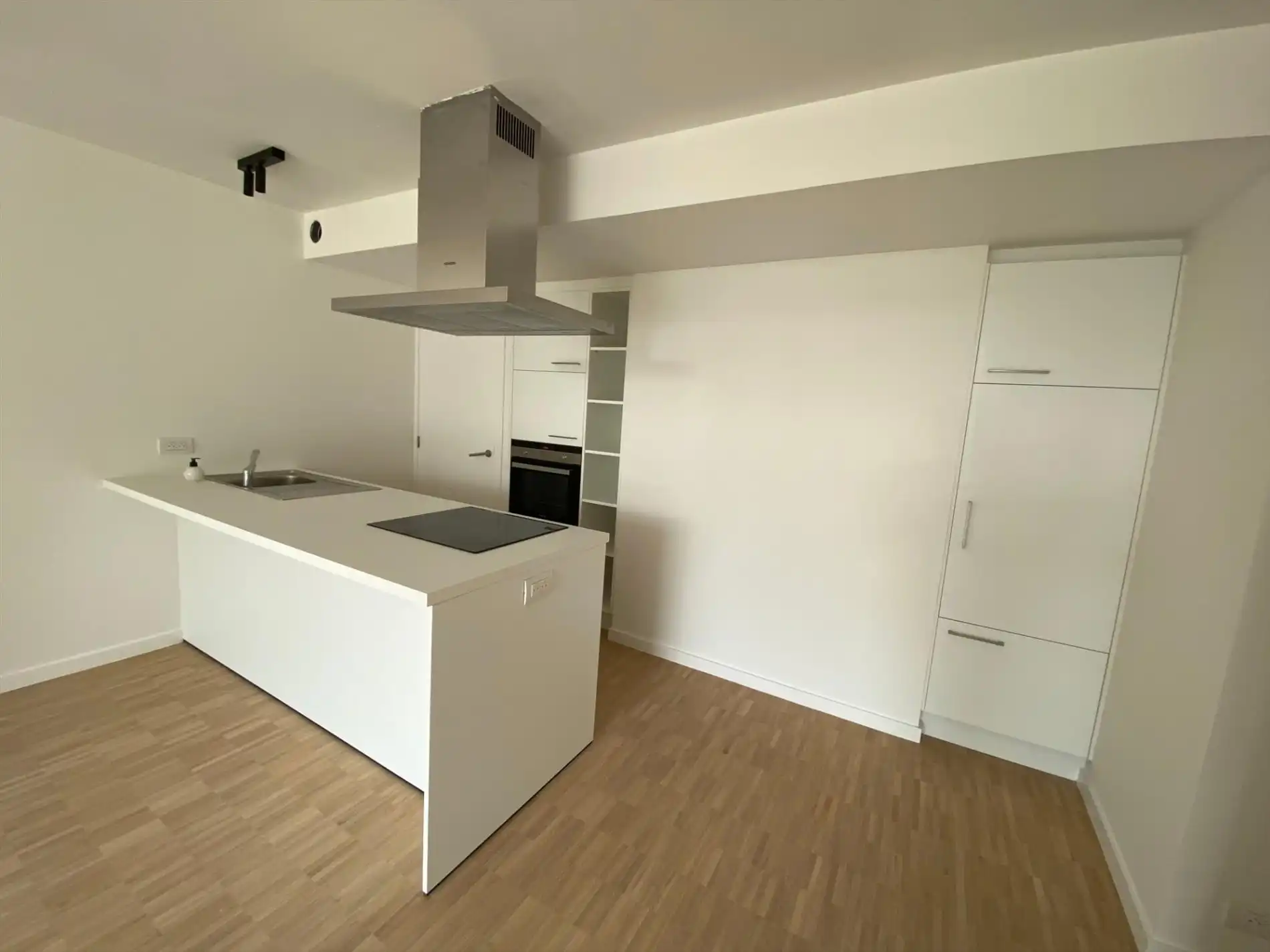 Stijlvol appartement in Park De Borchgrave te koop in Olsene! foto 7