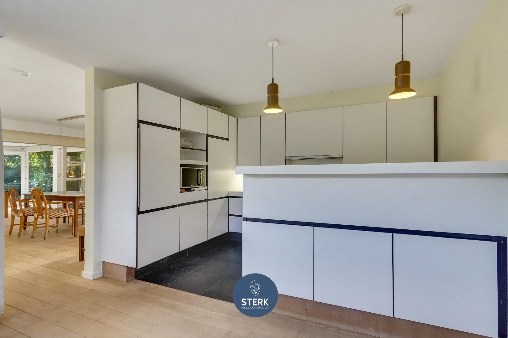 VERRASSEND RUIME GEZINSWONING MET EEN PRACHTIGE TUIN TE BOORSEM !  foto 13