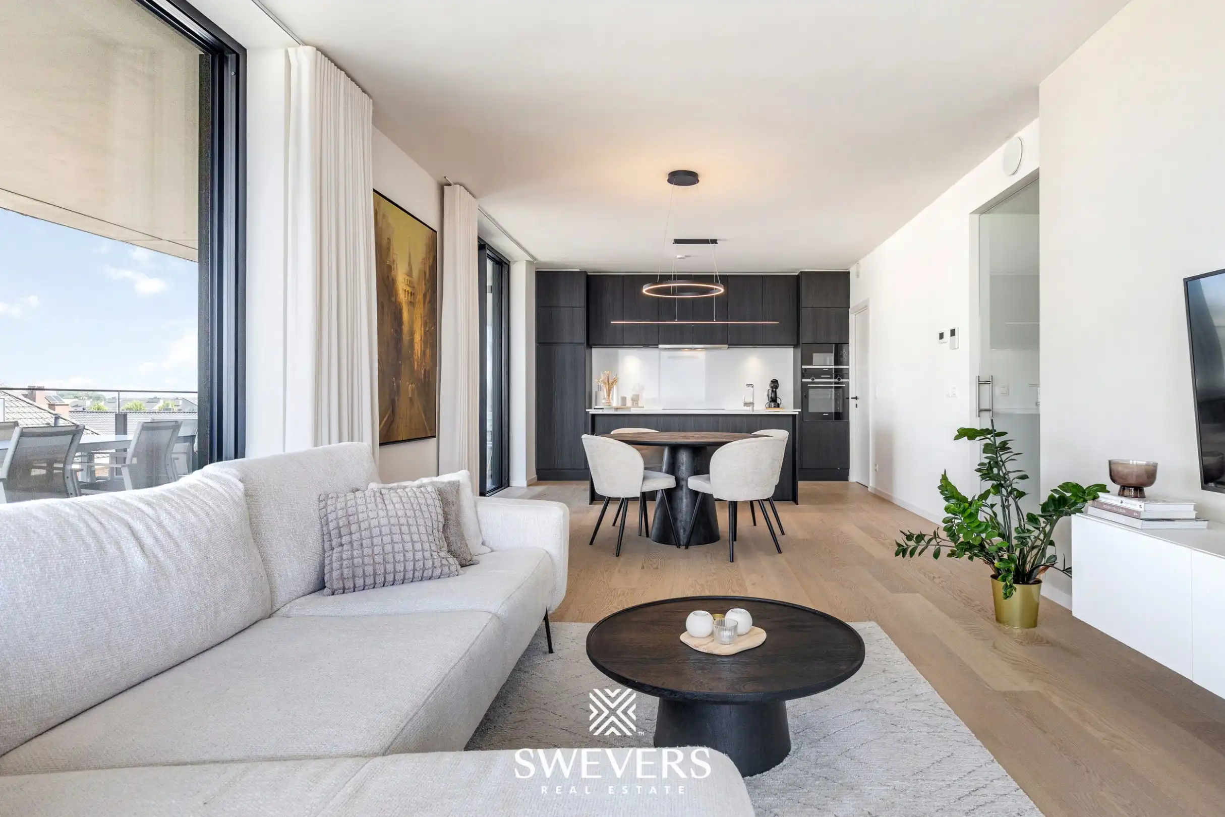 Fantastisch appartement met 3 slaapkamers en ruim terras op de Markt in Beringen  foto 5