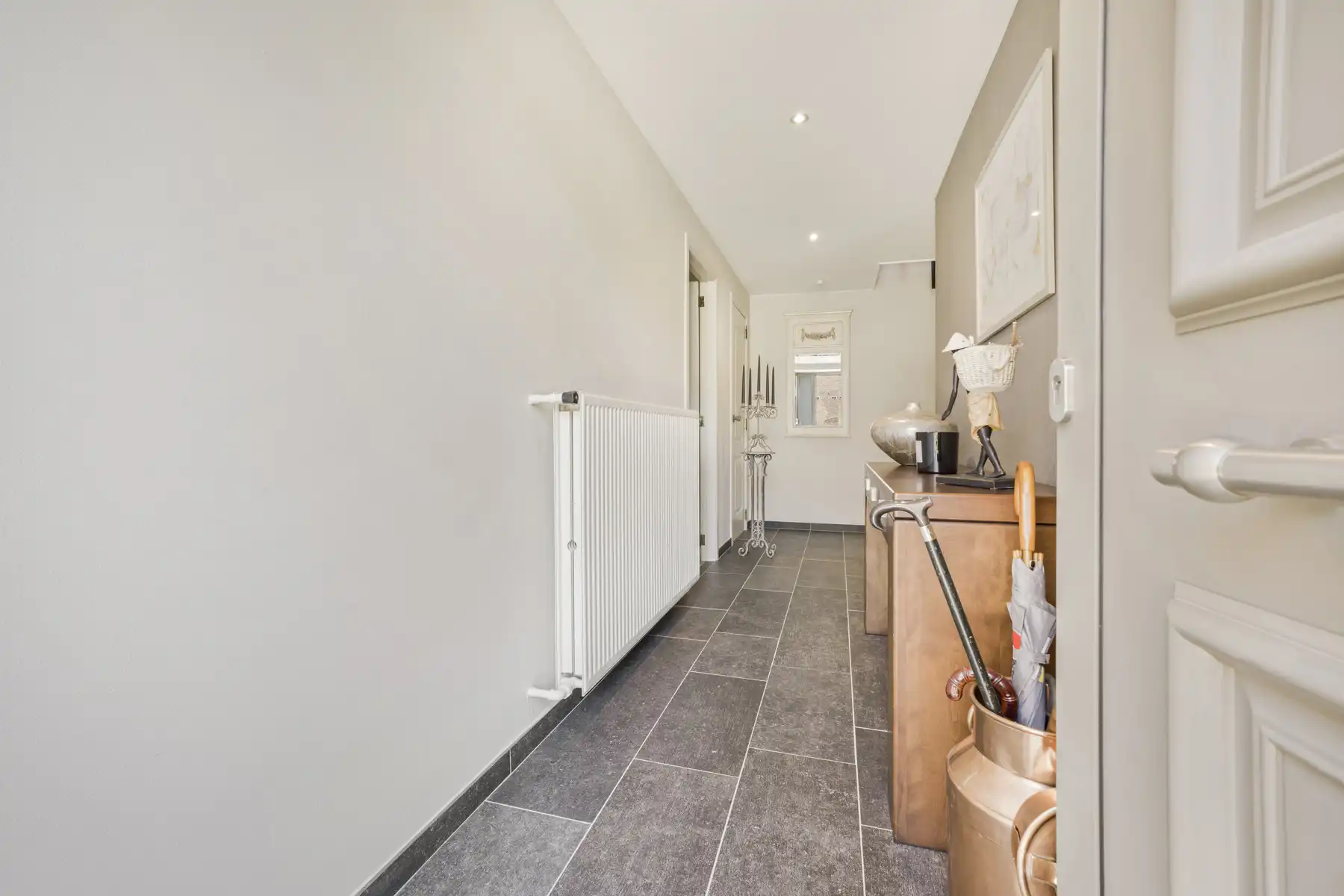 Ruime karakterwoning met 6 kamers, 3 badkamers en tuin foto 31