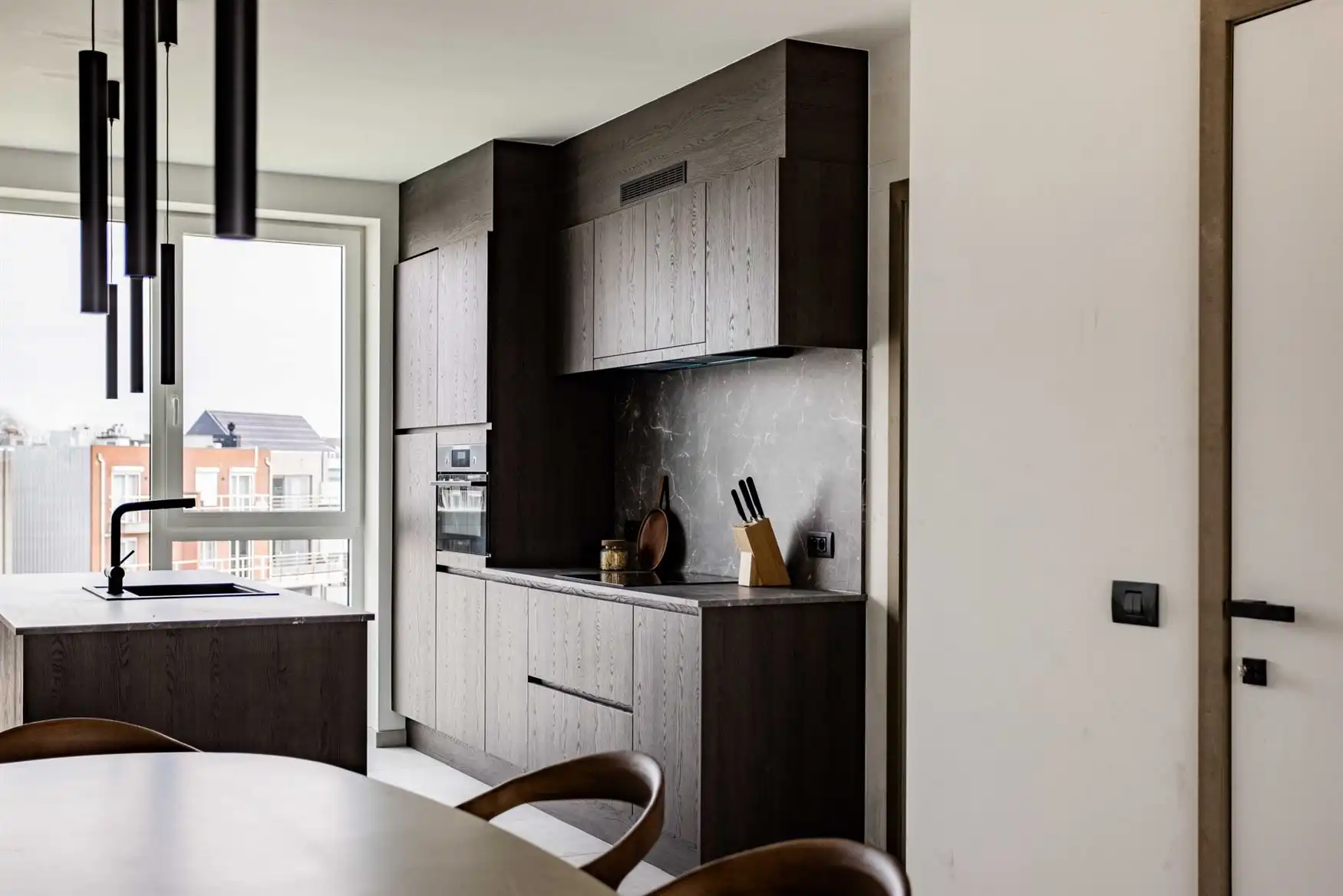 Instapklaar penthouse met terras aan Louisapark in Eeklo foto 5