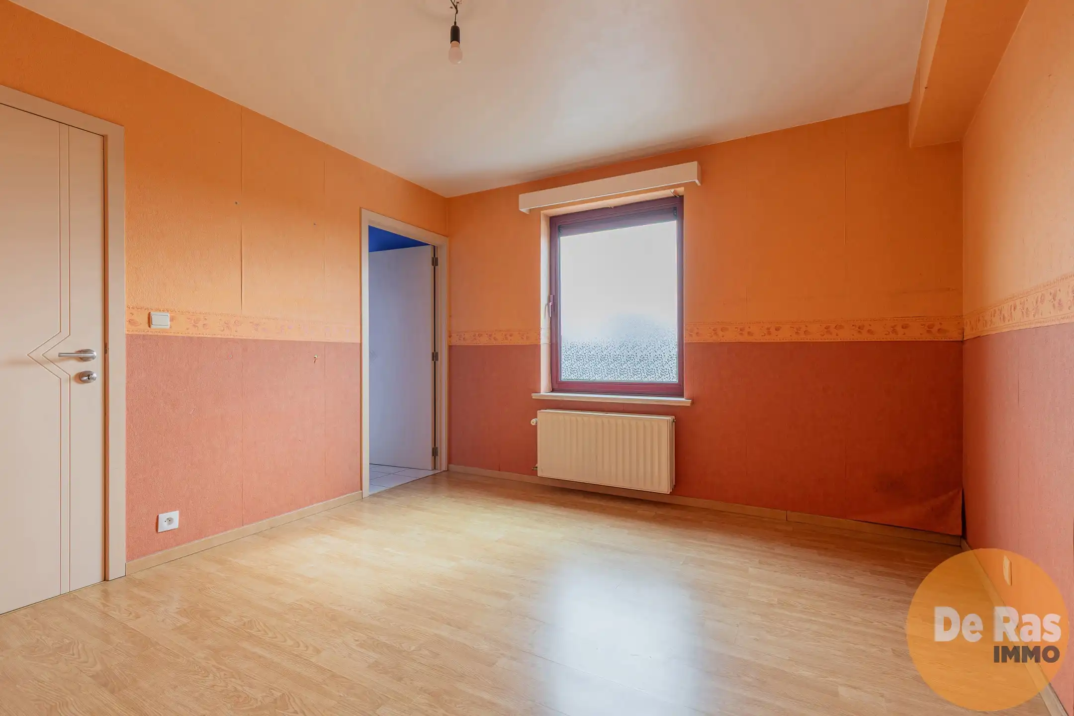 HERZELE – Starters -opbrengsteigendom, pal in het centrum foto 8