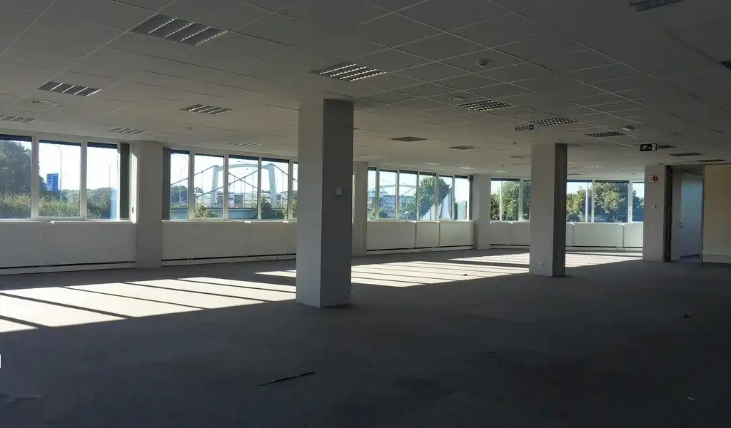 Kantoor te huur in Sluispark langs R4 in Merelbeke foto 3