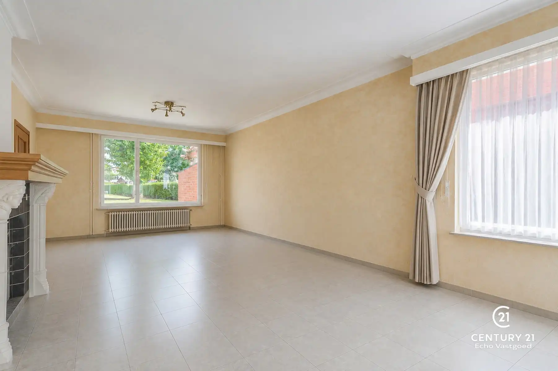 Karaktervolle te renoveren halfopen bebouwing op toplocatie foto 6