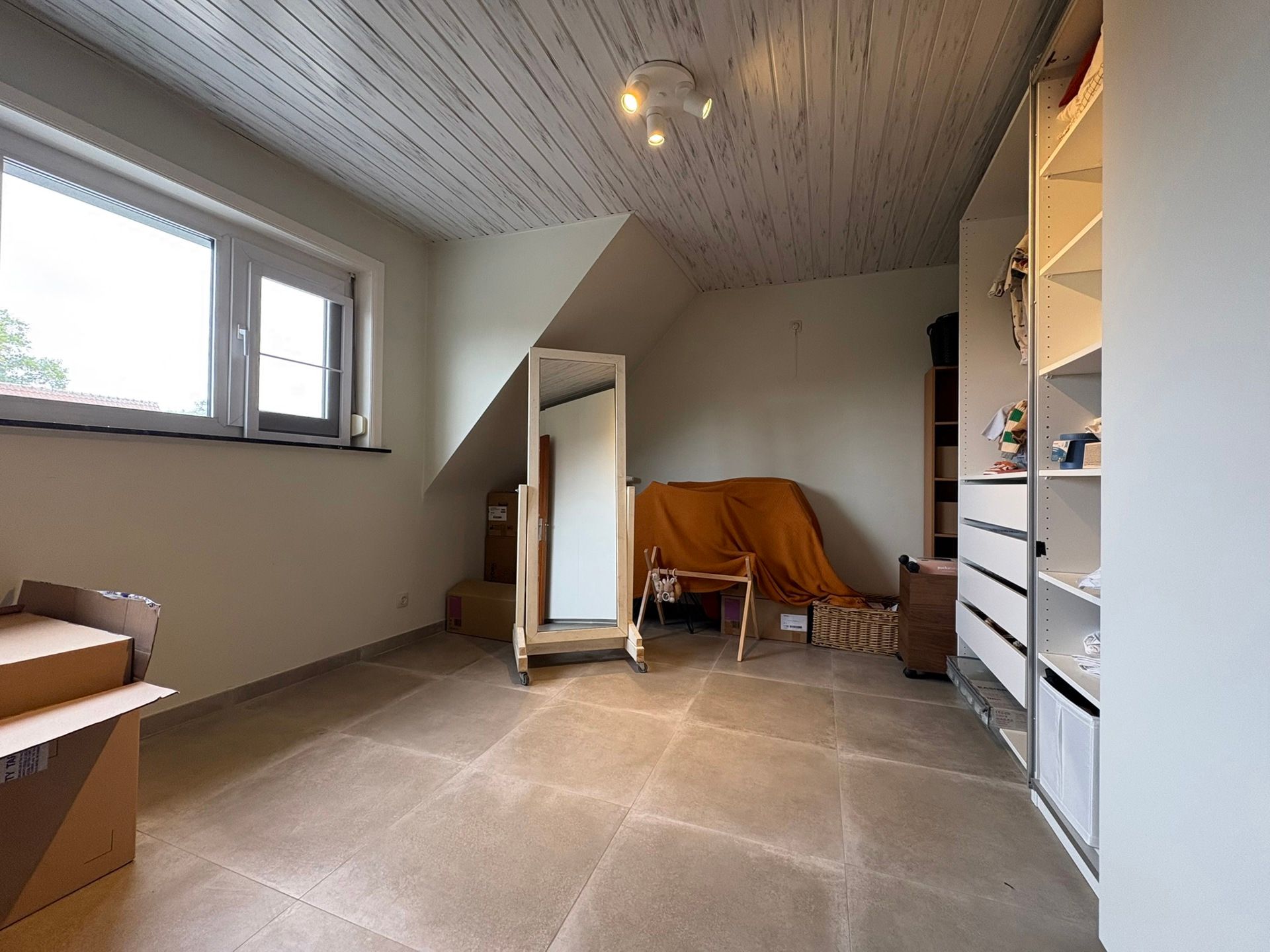 Centraal gelegen rijwoning met tuin foto 8