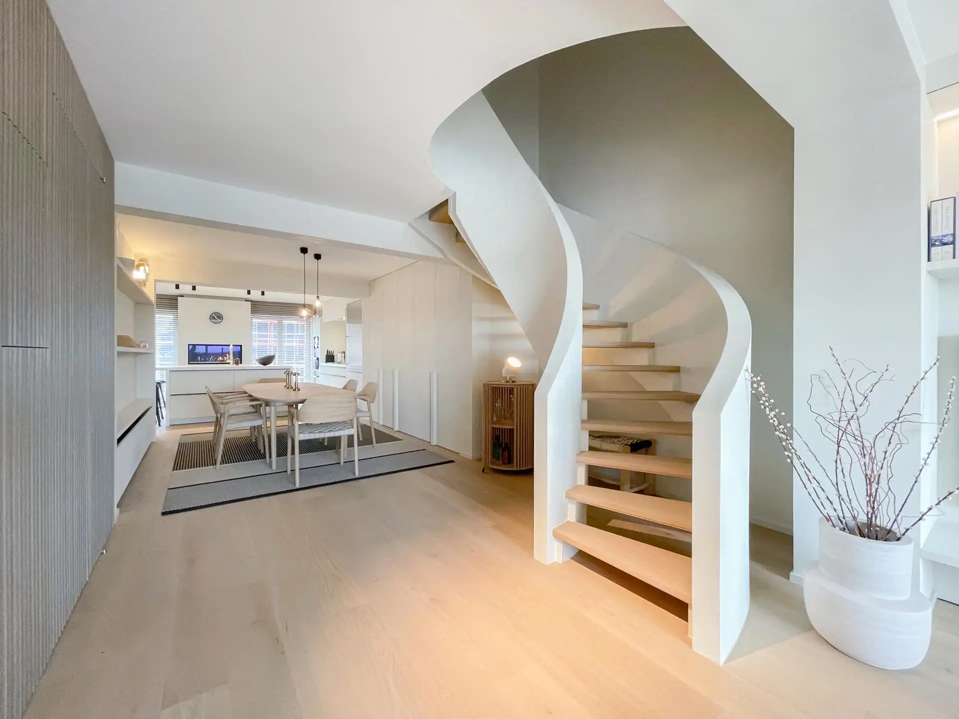 Subliem duplexappartement met panoramisch zicht -- Minigolf foto 14