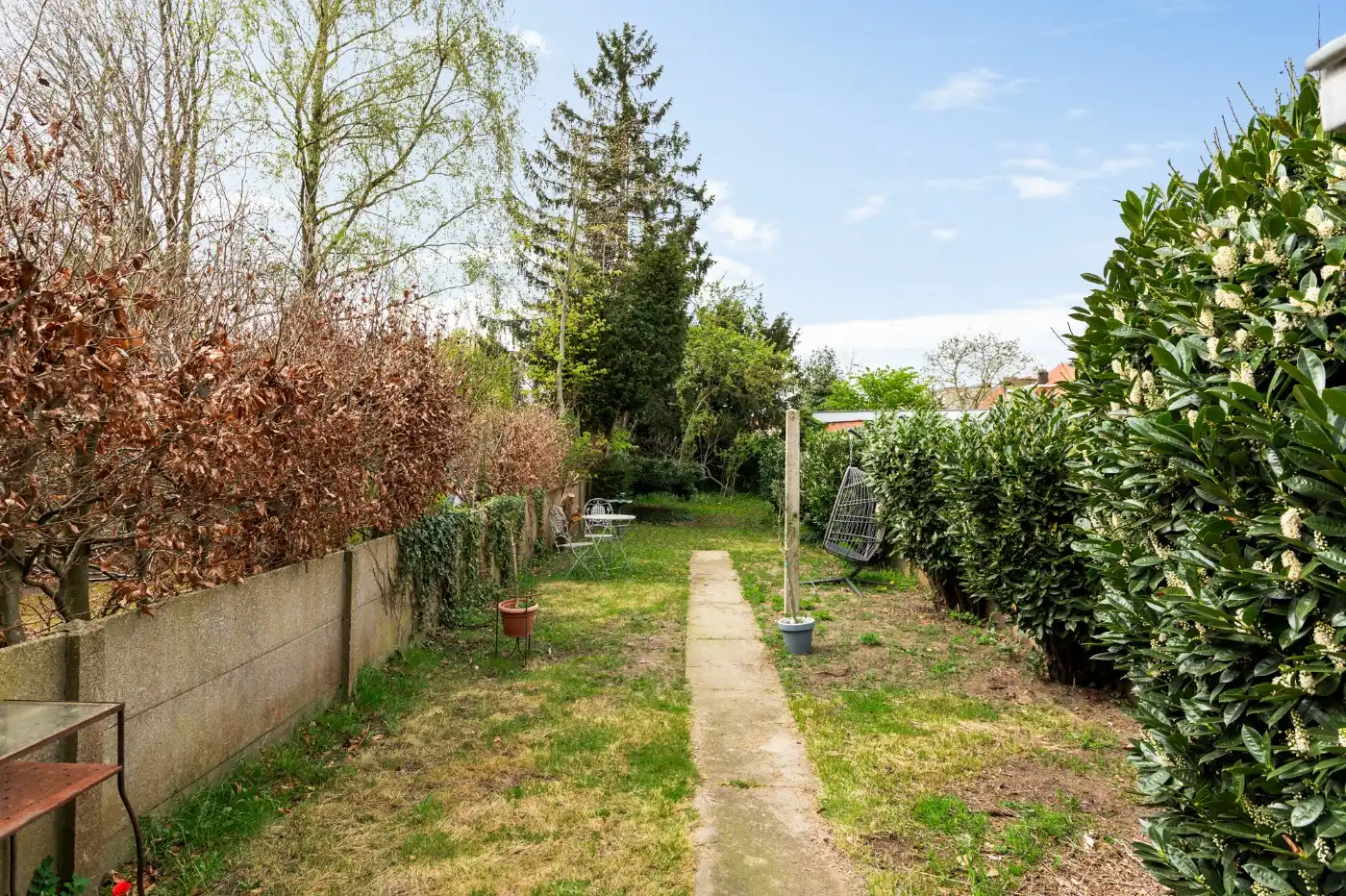 Op te frissen, grote woning met 3 à 4 slpk. en tof west-tuintje foto 21