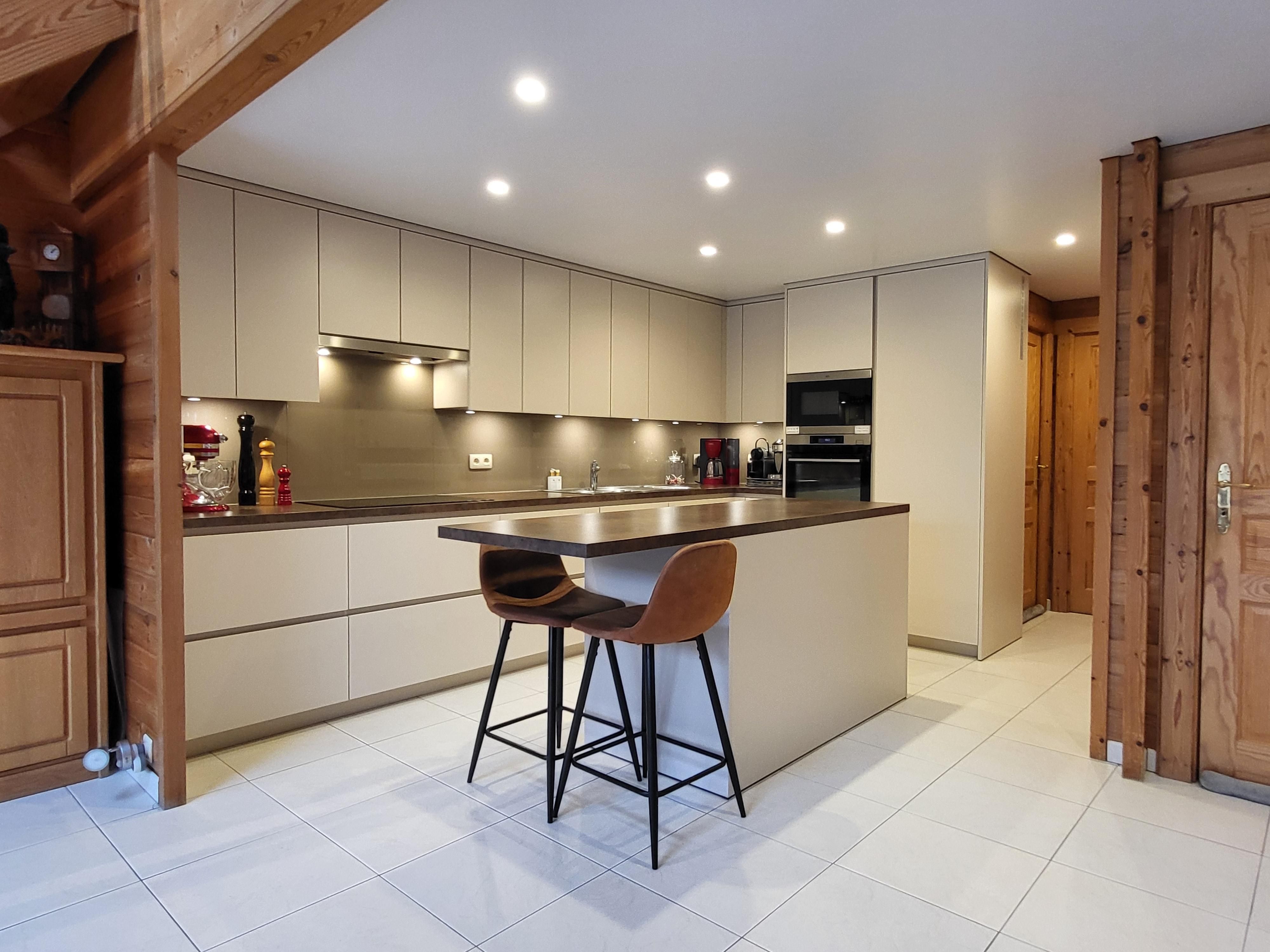 Charmante instapklare woning op 976m² met 3 slaapkamers, leefveranda en mooie grote tuin!  foto 11