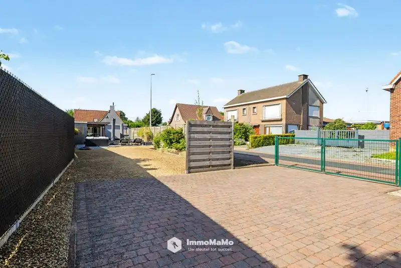RUIME GERENOVEERDE WONING MET 3 SLPK TE KOOP IN WACHTEBEKE foto 23