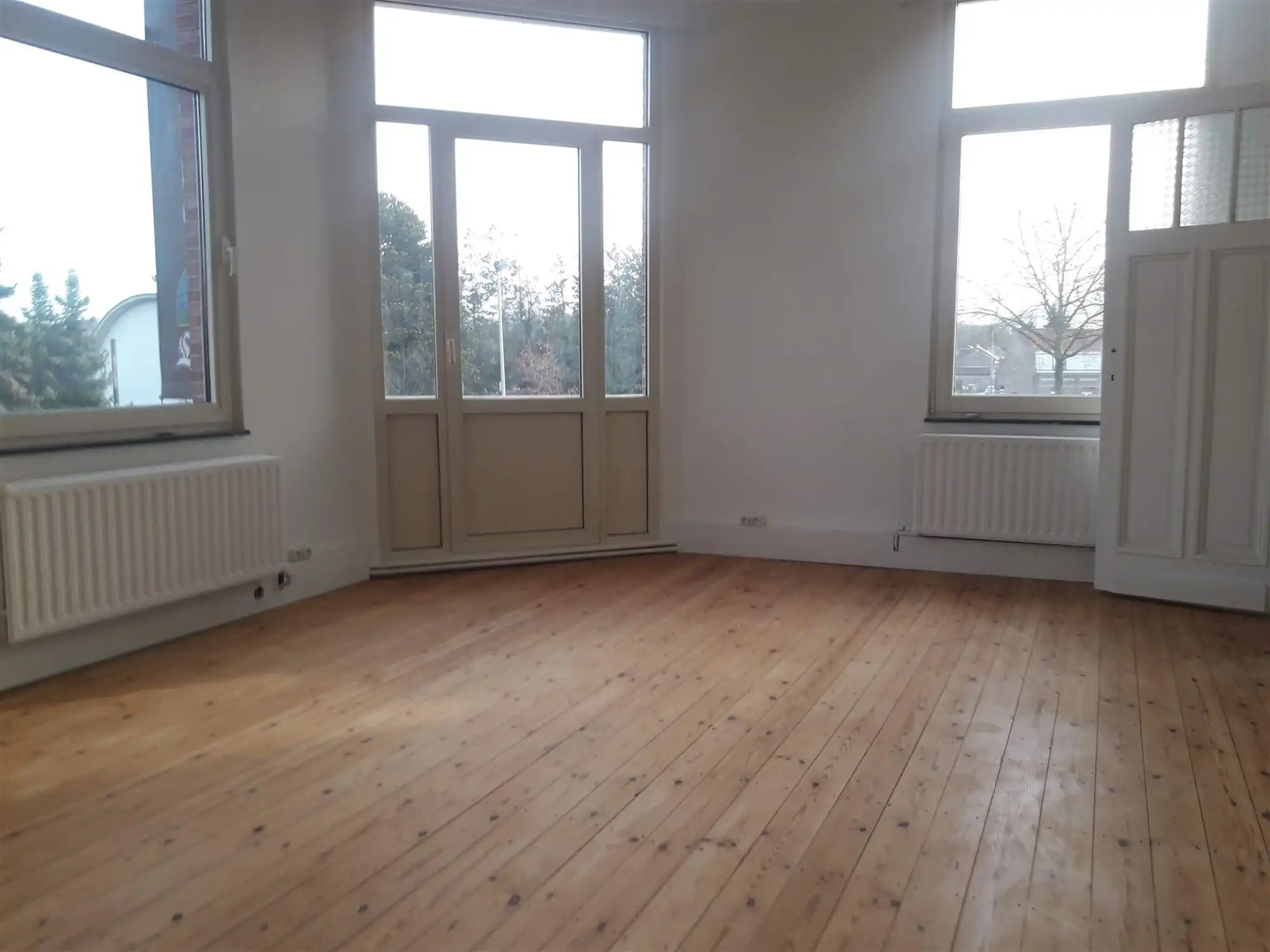 Handelspand met appartement gelegen te Ranst foto 23