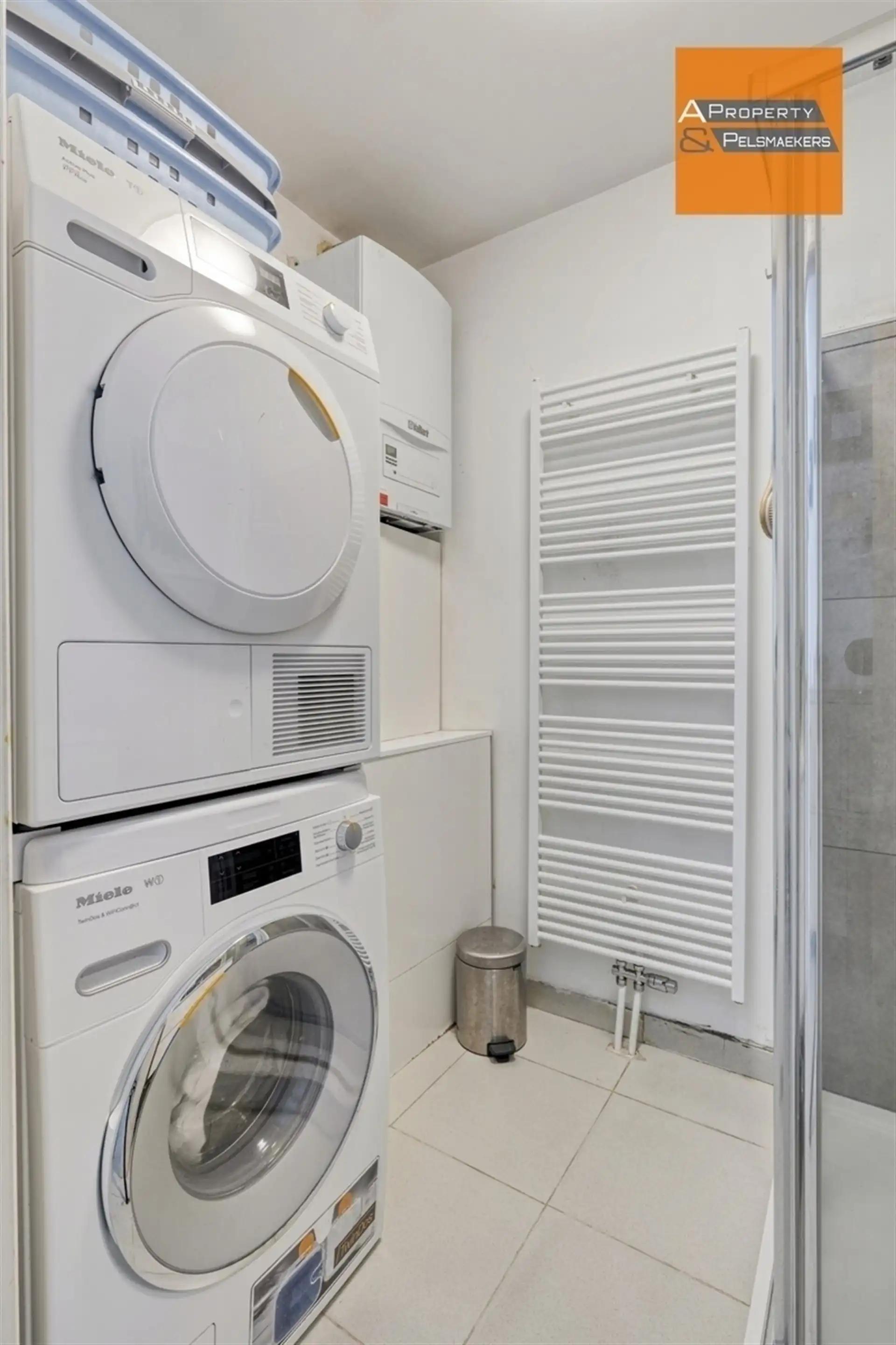 BOD AANVAARD Gelijkvloers appartement met 2 slaapkamers 2 staanplaatsen en tuin foto 16