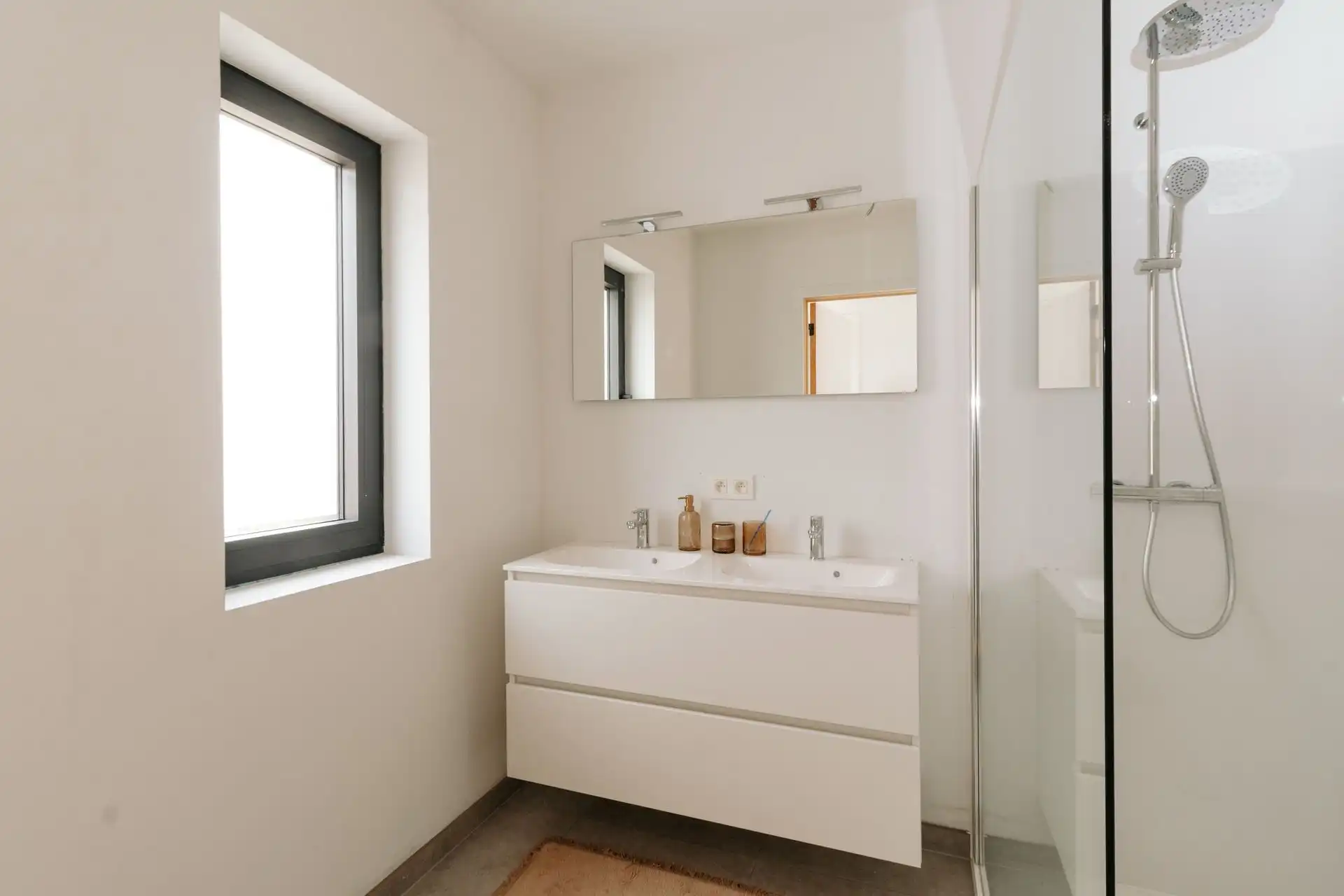 Moderne nieuwbouw met hoog comfort en uitstekende ligging foto 15