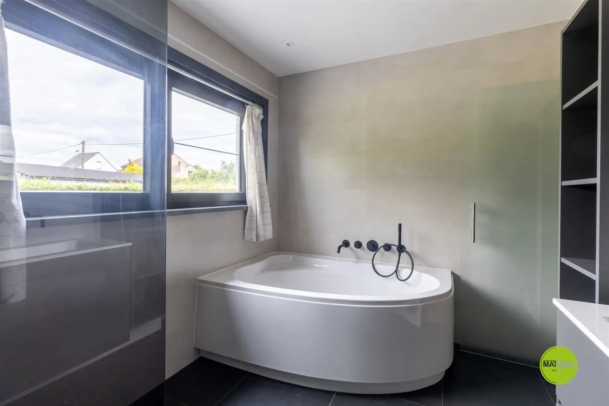 Ruime open bebouwing op een prachtig perceel van 3.764 m² foto 11