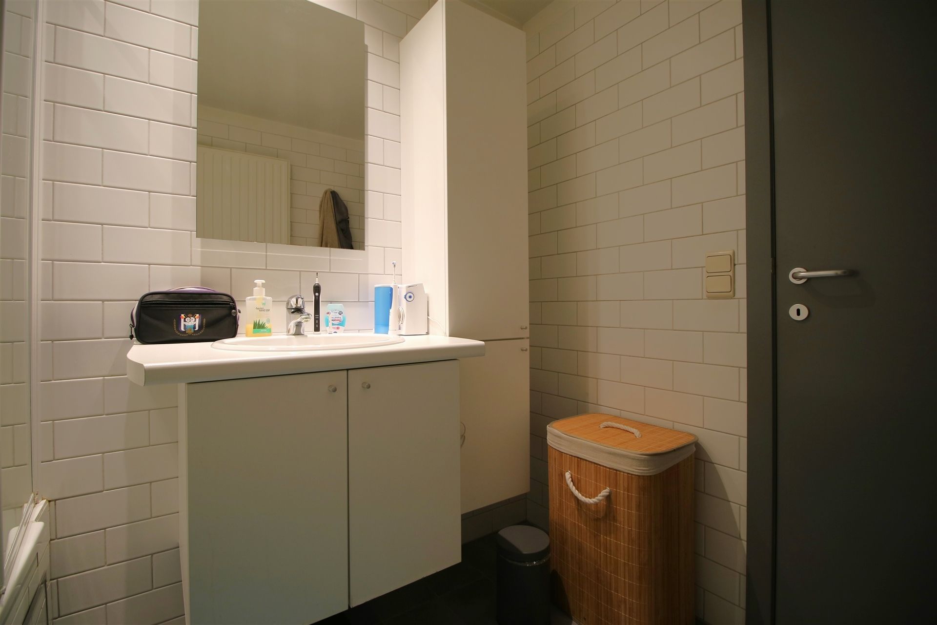 Instapklaar 2-slpk appt met terras en lift foto 11