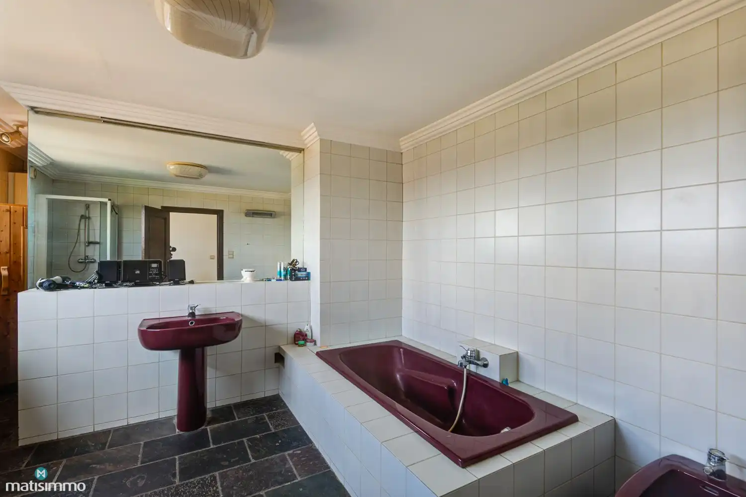 HANDELSGELIJKVLOERS MET DUPLEXAPPARTEMENT VOORZIEN VAN PARKEERGELEGENHEID NABIJ CENTRUM TONGEREN foto 29