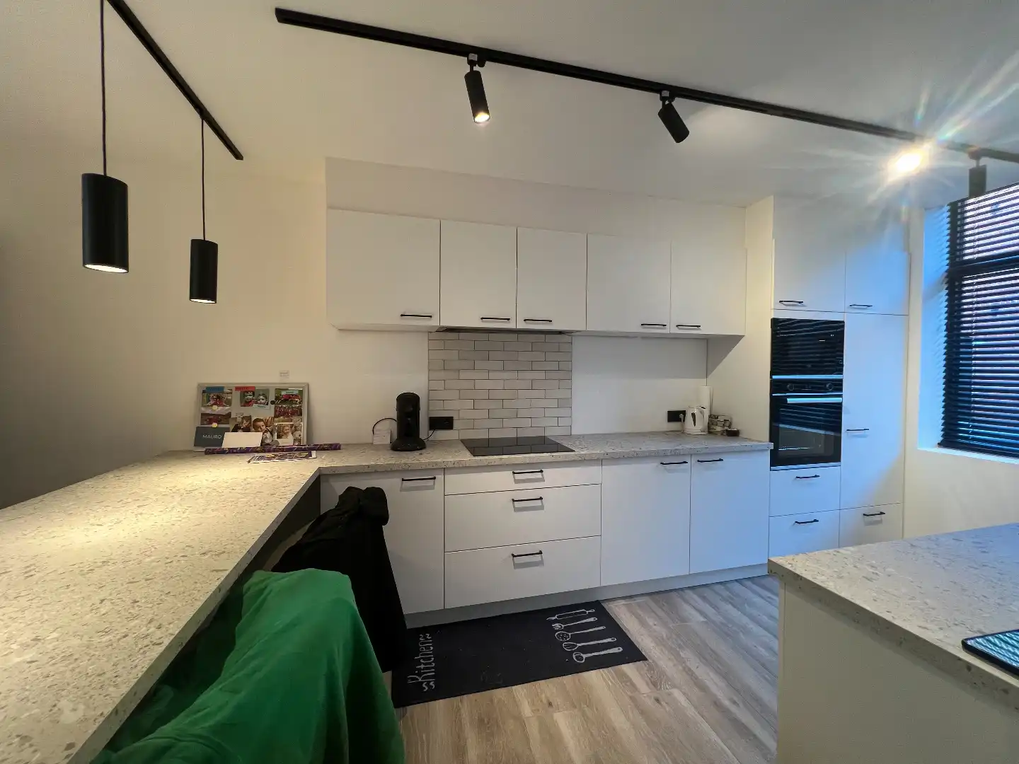Gezellige rijwoning met 3 slaapkamers en zonnige koer te Vlamertinge foto 2