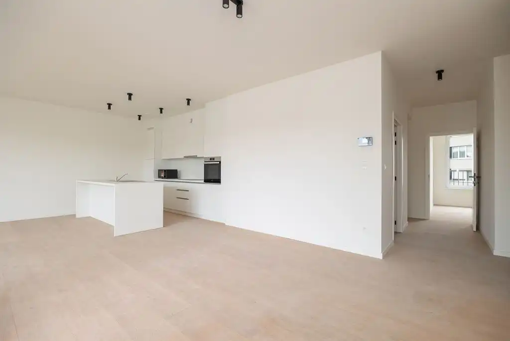 Ruim 3-slaapkamer appartement met luxe afwerking foto 6