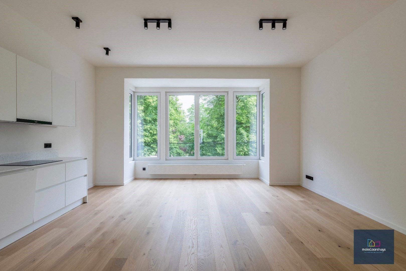 Gunstig gelegen 2 slaapkamerappartement met terras  nabij het Zuidpark foto 2