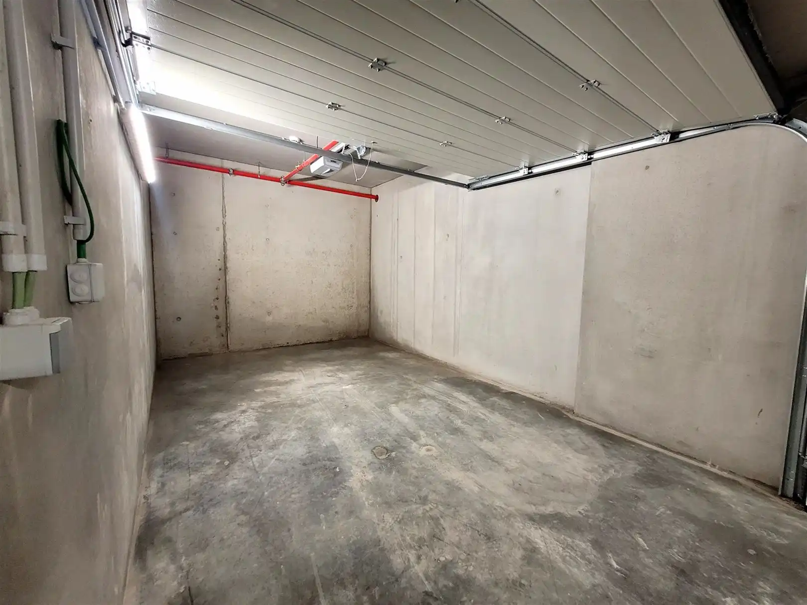 Gesloten garagebox in nieuwbouwresidentie Eclips foto 3