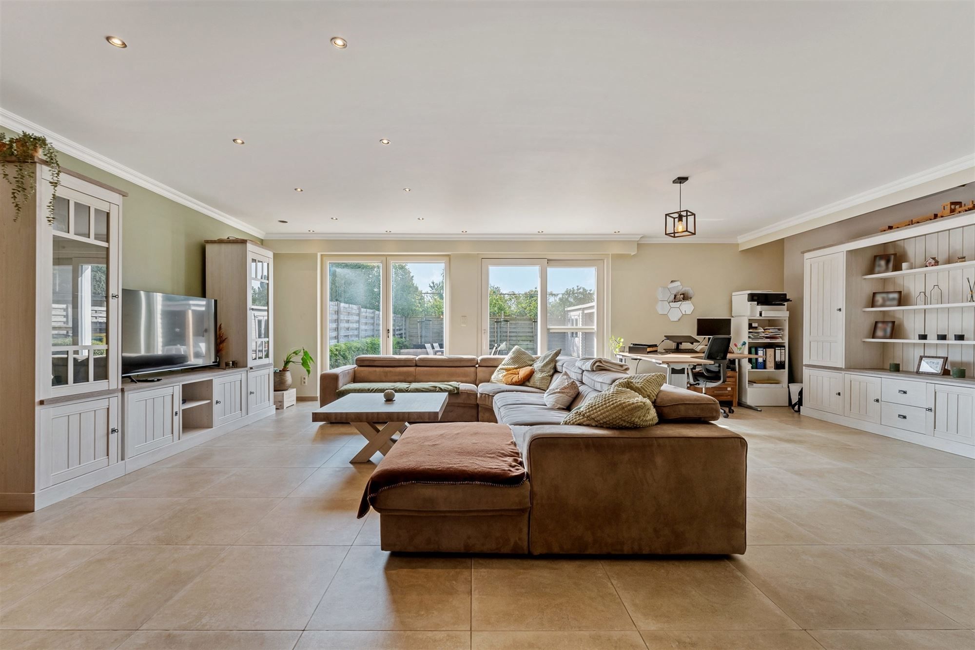 ZEER RUIM, ENERGIEZUINIGE WONING OP TOPLOCATIE! foto 2