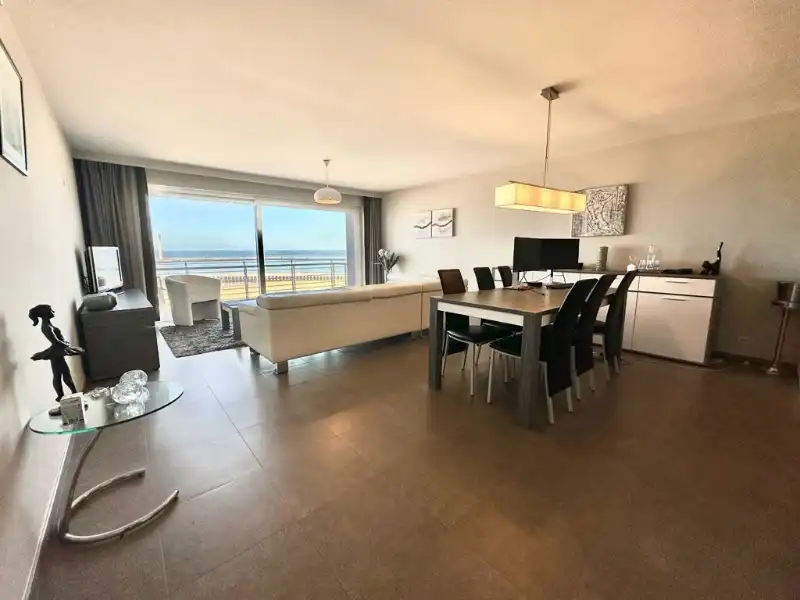 Res. Commodore - gemeubeld 2 slpk app. met terras en mogelijkheid tot huren van een garage ! foto 6