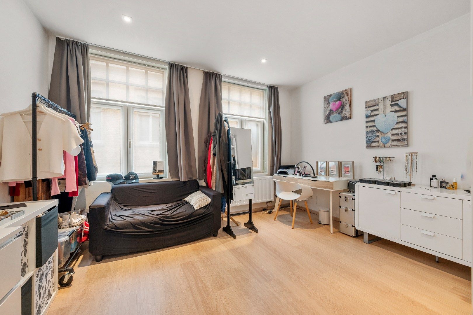 Verzorgde, instapklare woning met 3 slaapkamers in hartje Ieper foto 14