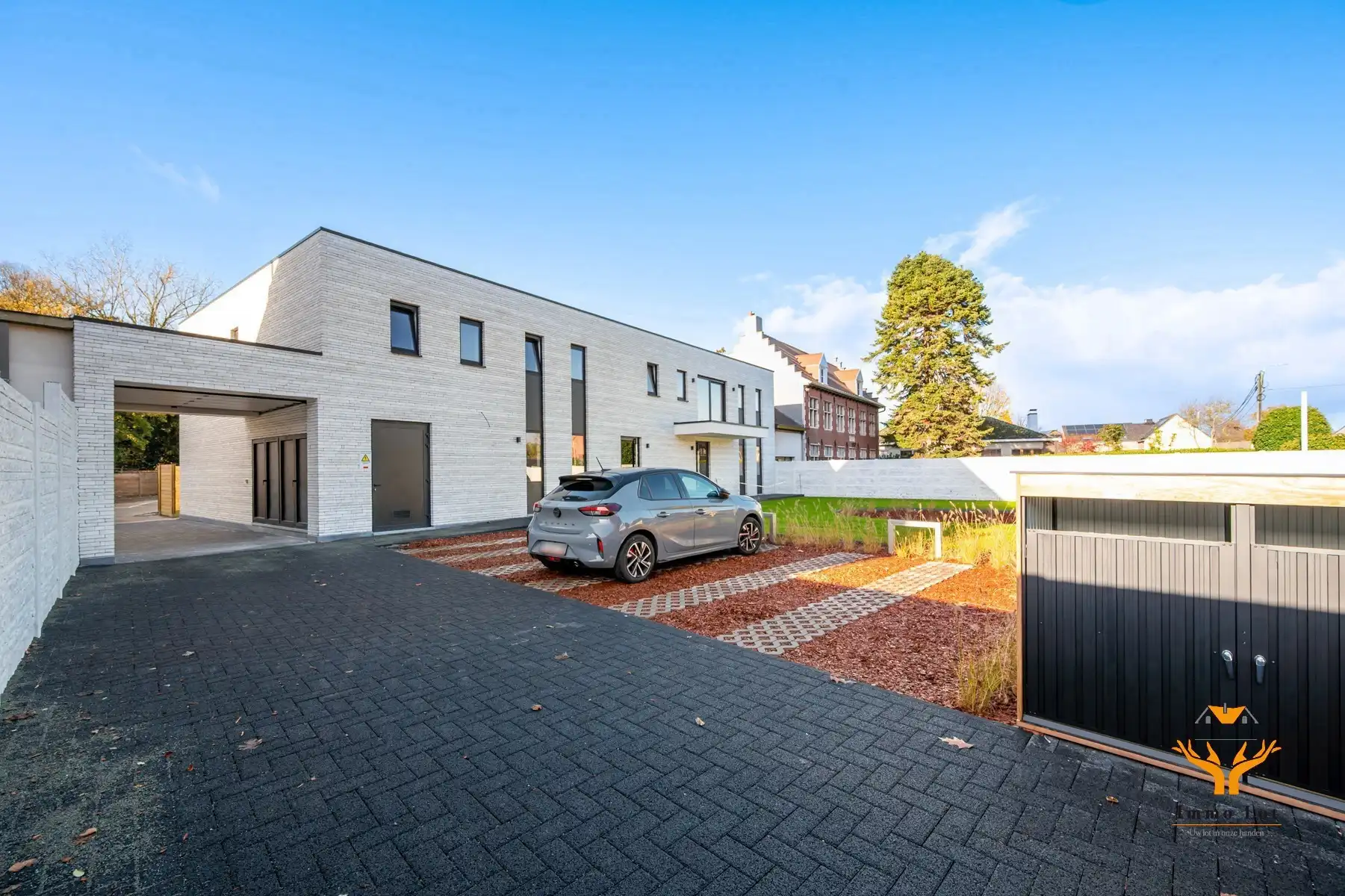 Nieuwbouw kantoorruimte/praktijkruimte te huur op zeer centrale locatie foto 2