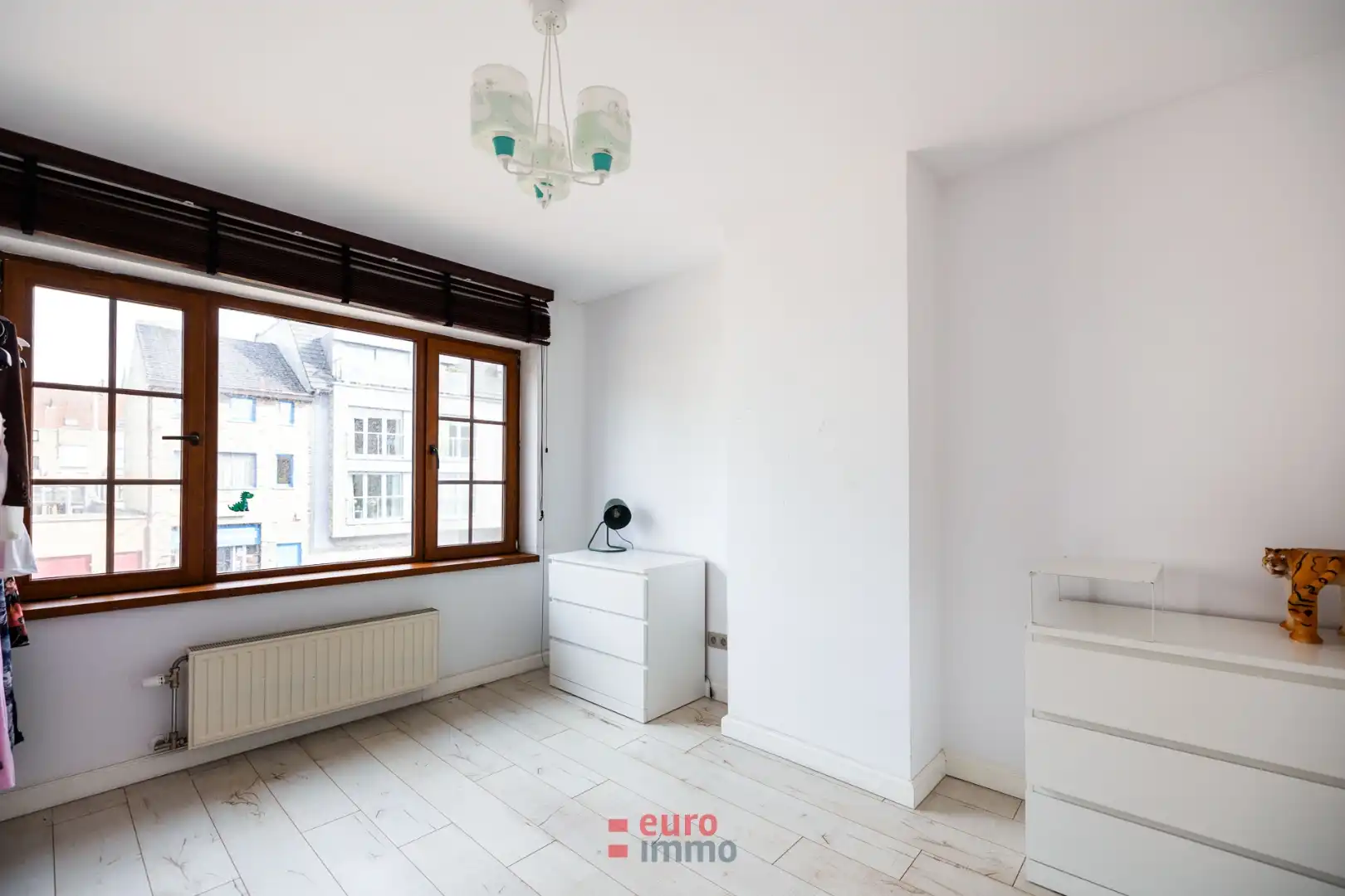 VASTGOEDTOPPER in Nieuwpoort: ruime stadswoning met tuin en garage. foto 12