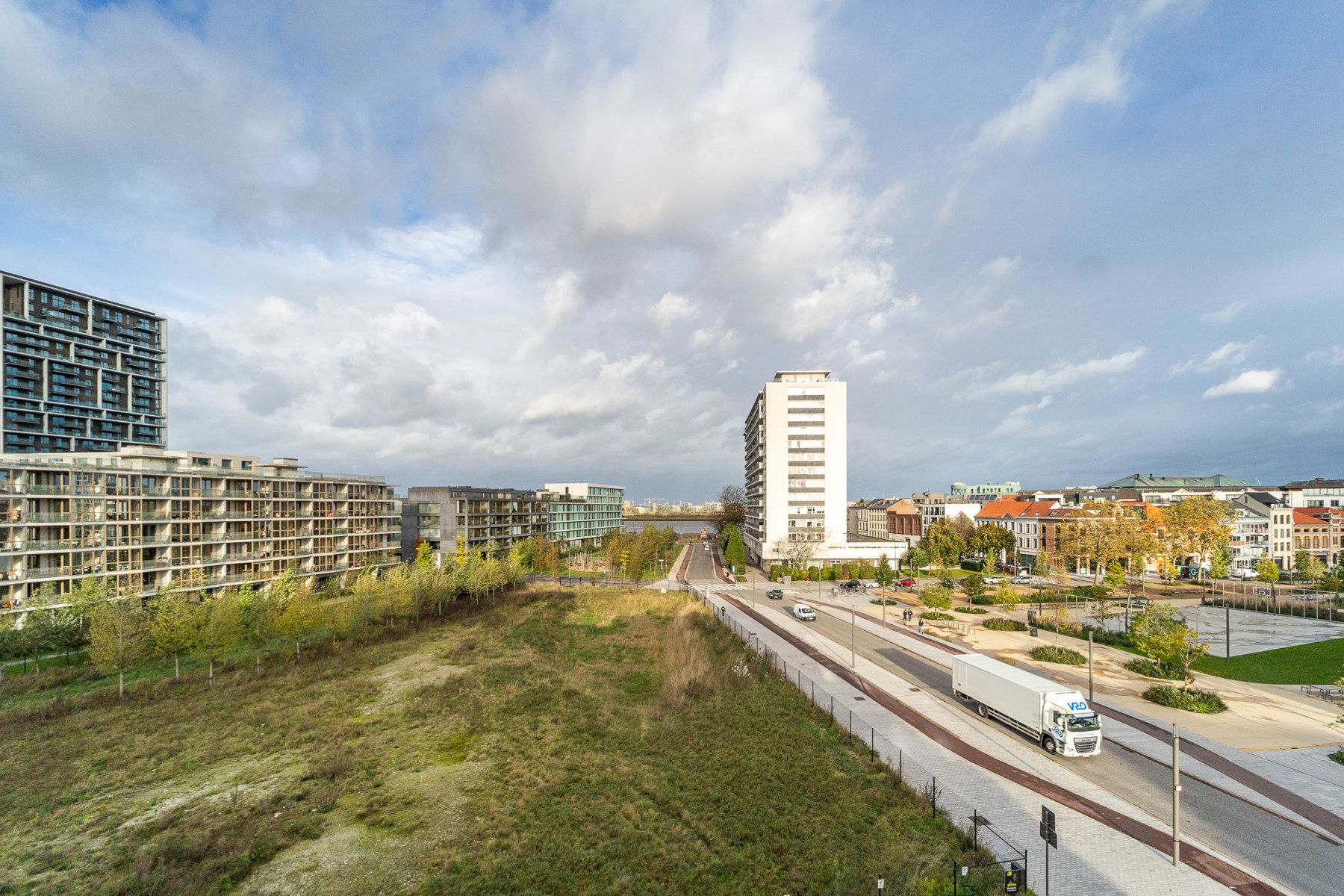 2slpk appartement overkijkend Park Dok Zuid met terras foto 7