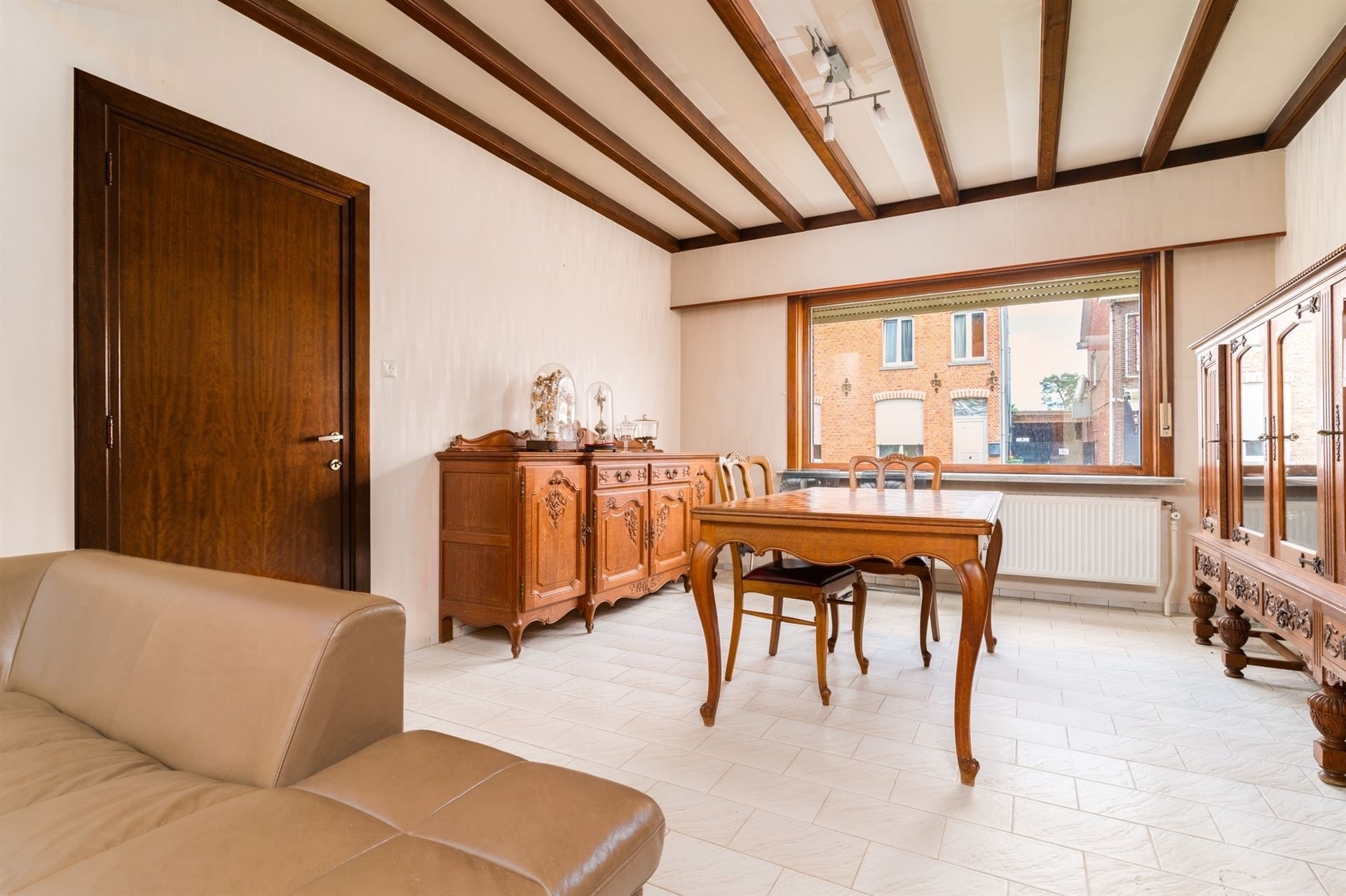 Charmante te renoveren woning op terrein van 500 m² foto 6