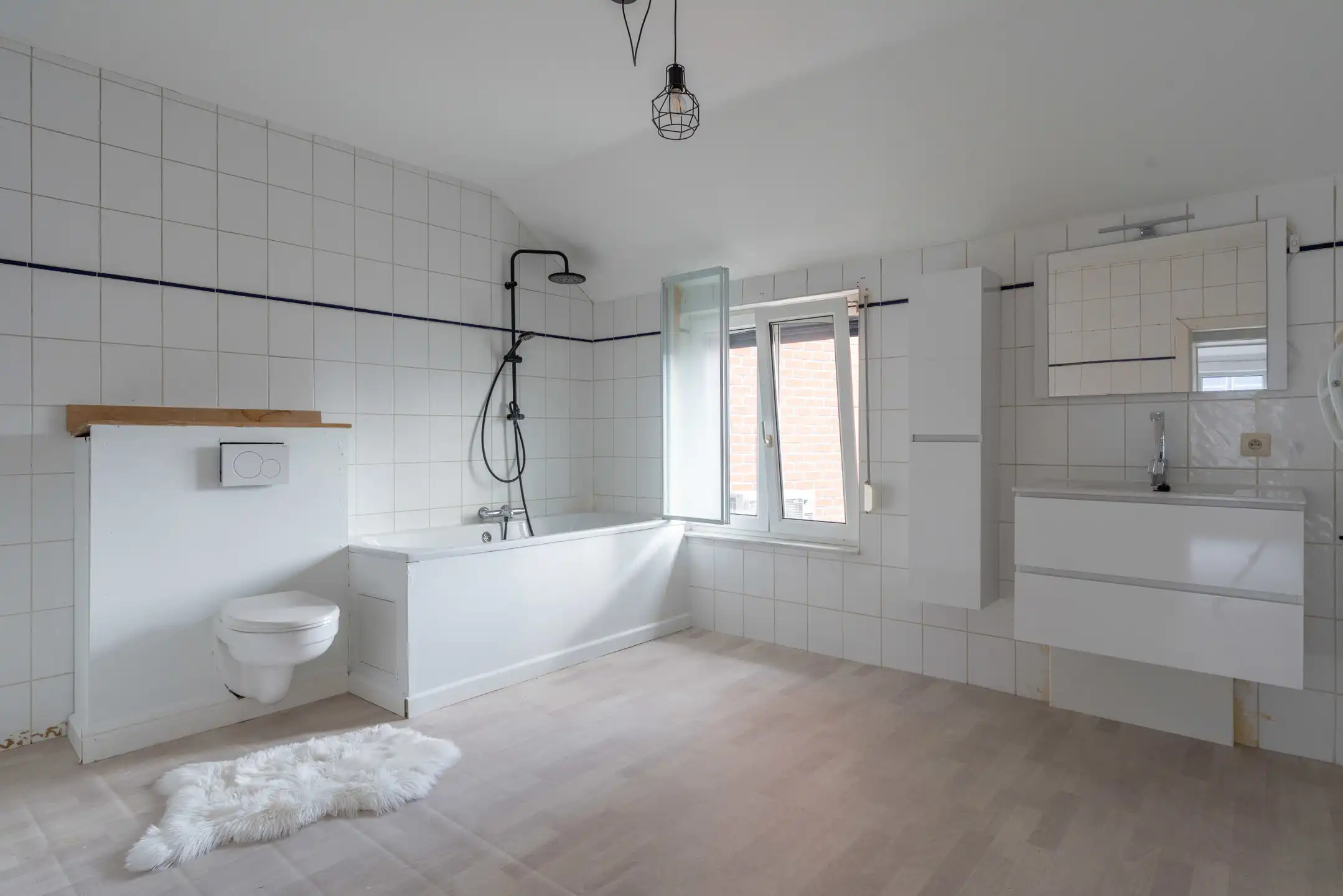 Voormalige winkel met garage, mogelijkheid tot 3 slpk woning foto 14