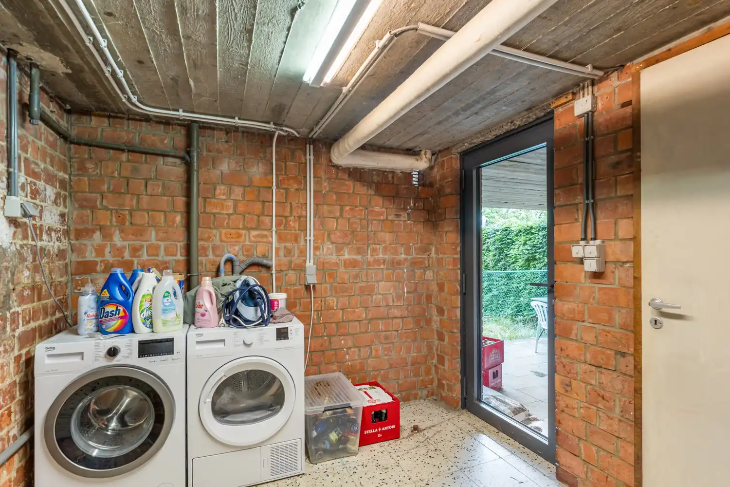 Gerenoveerde en energiezuinige woning met 3 slaapkamers, een diepe tuin en een garage met een oprit op een toplocatie te Kessel-Lo! foto 5