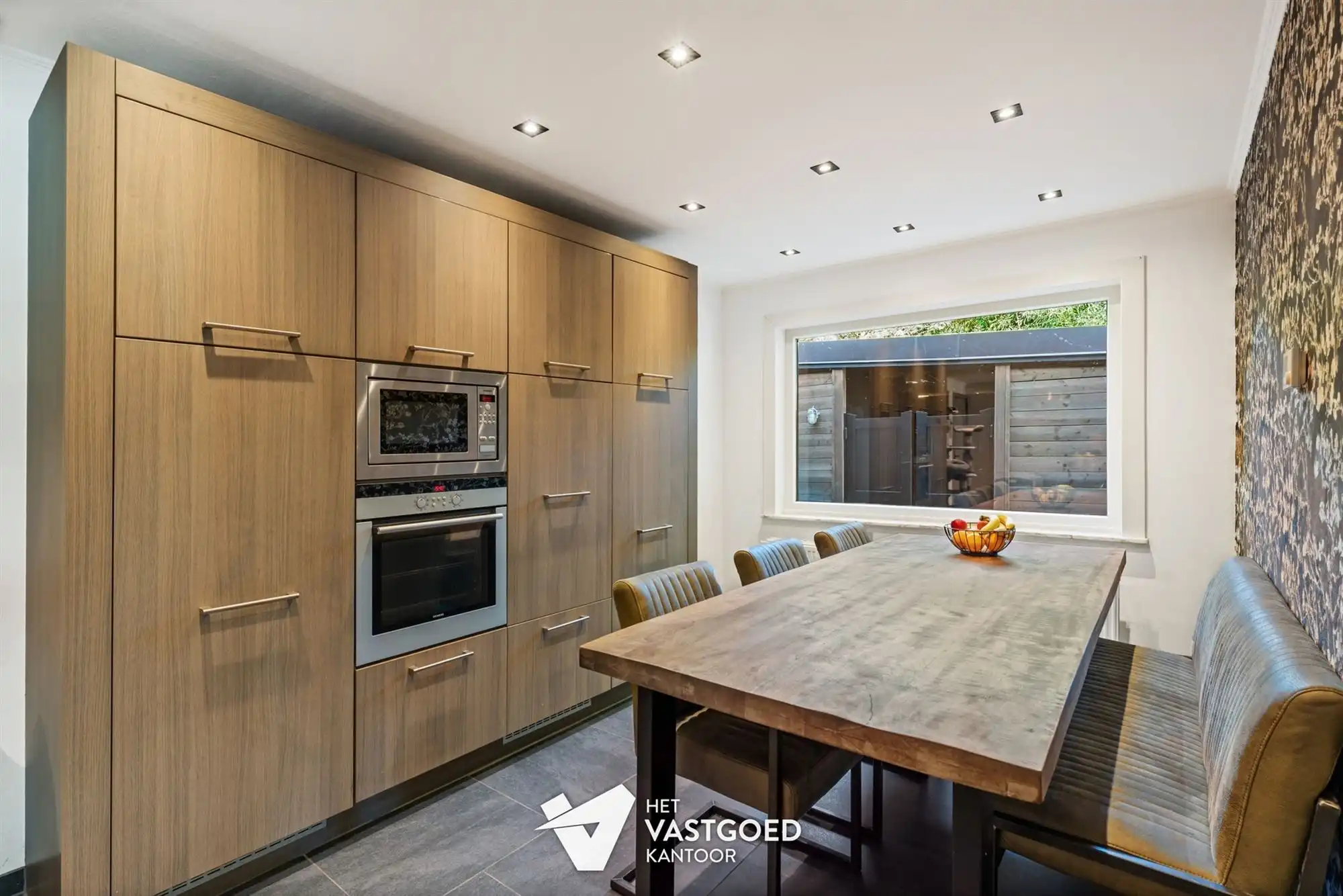 ZEER RUIME, GERENOVEERDE WONING OP TOP-LIGGING! foto 12