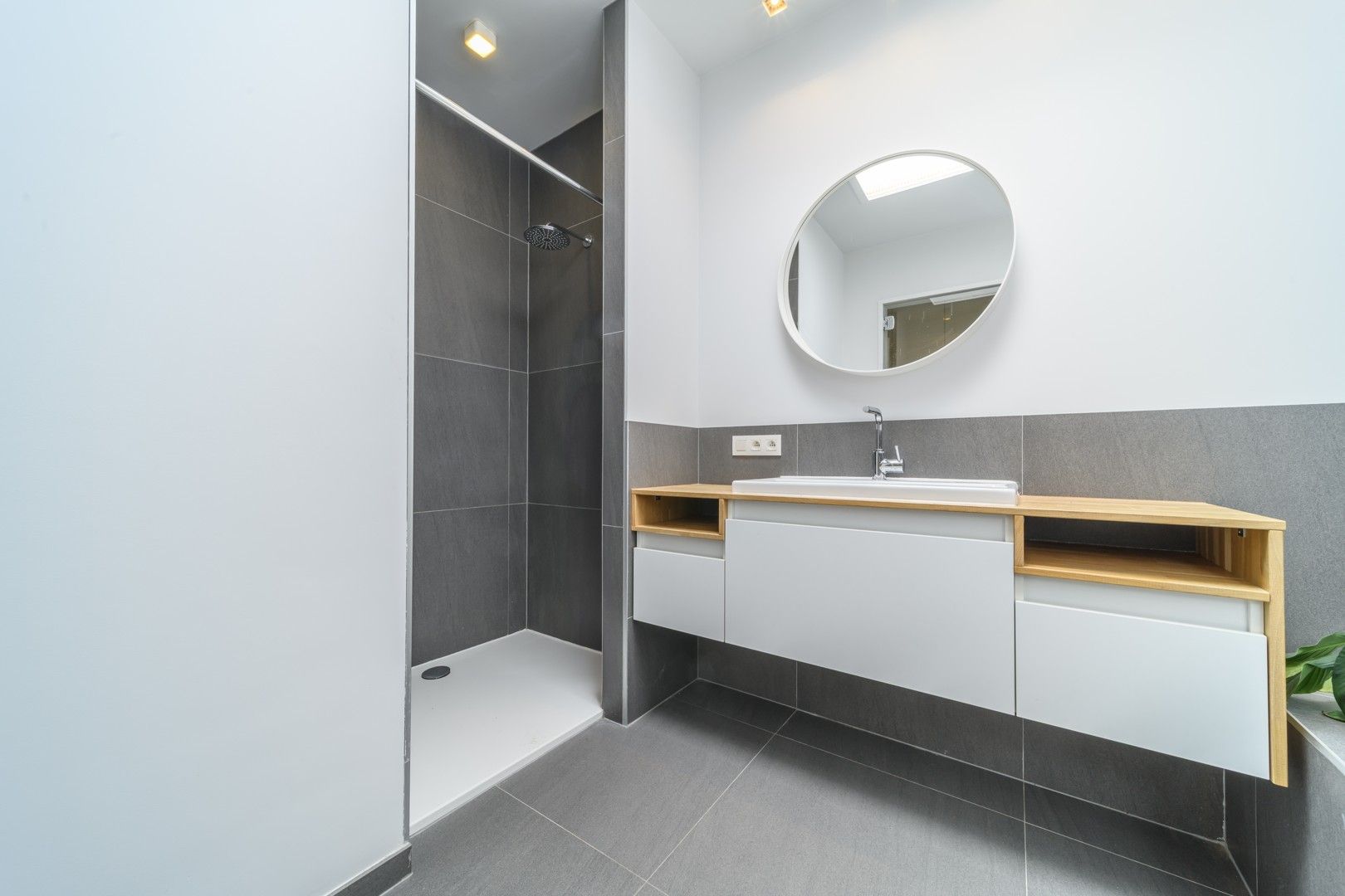 Zeer ruime, moderne en luxueuze villa foto 25
