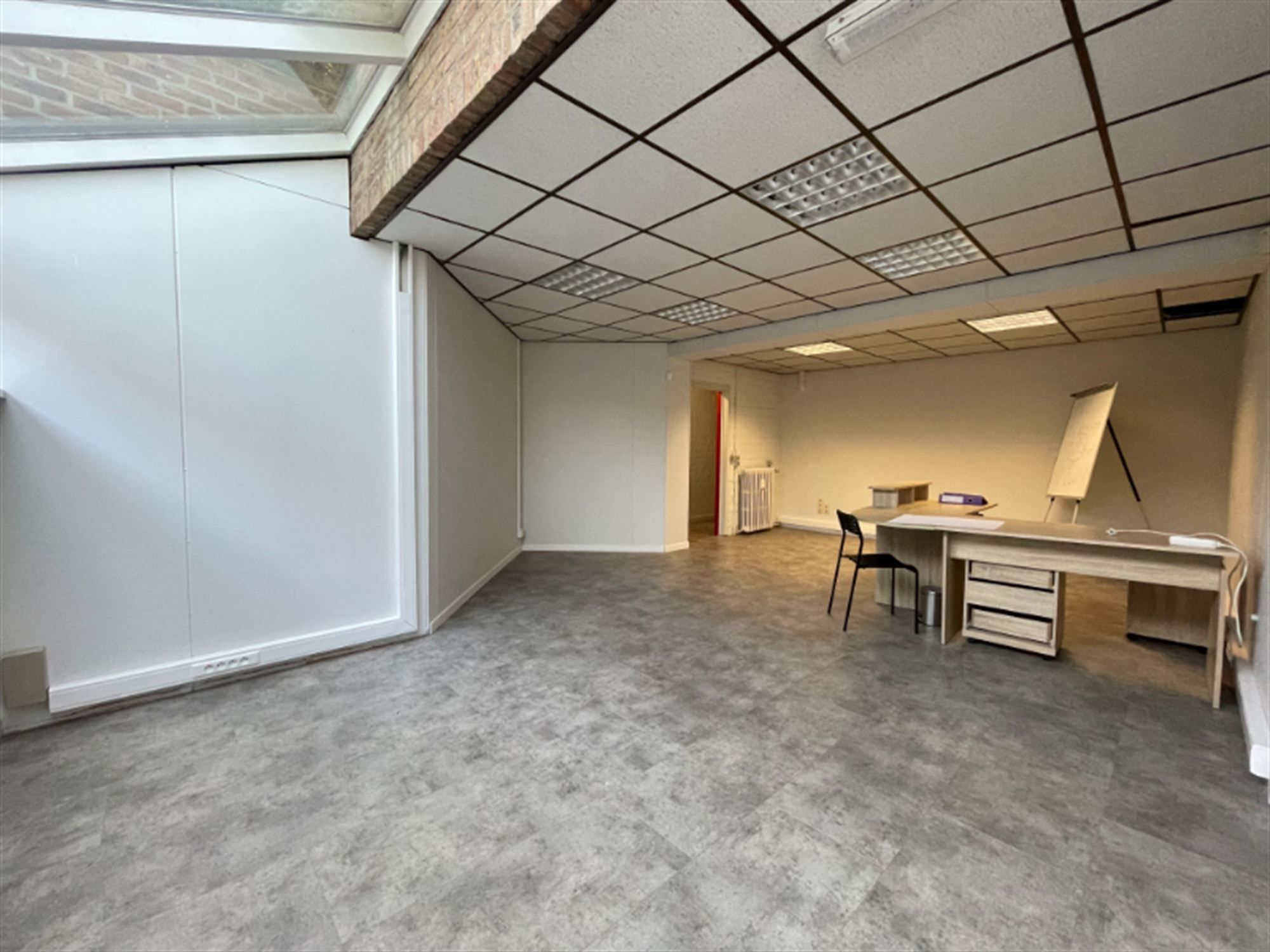 Kantoorruimte te huur met een oppervlakte van 300m2 foto 19