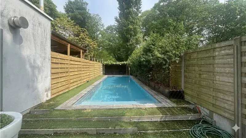 Instapklare 2-slaapkamerwoning met GARAGE, TUIN en ZWEMBAD te koop in Sint-Kruis Brugge foto 11