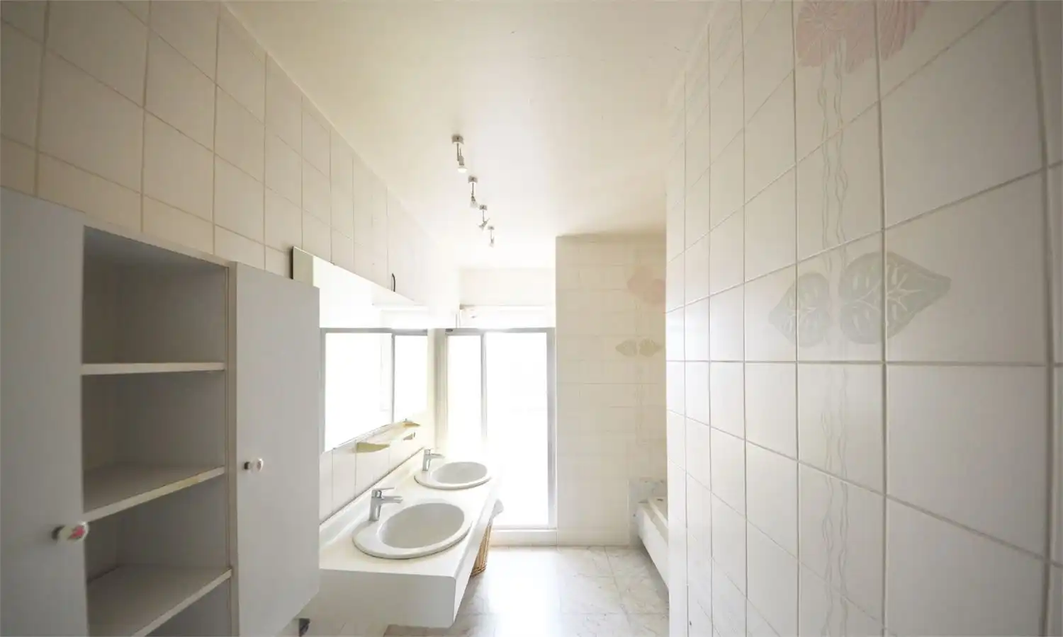 RUIM APPARTEMENT 215 m² met 5 slaapkamers en PRACHTIG TERRAS foto 17