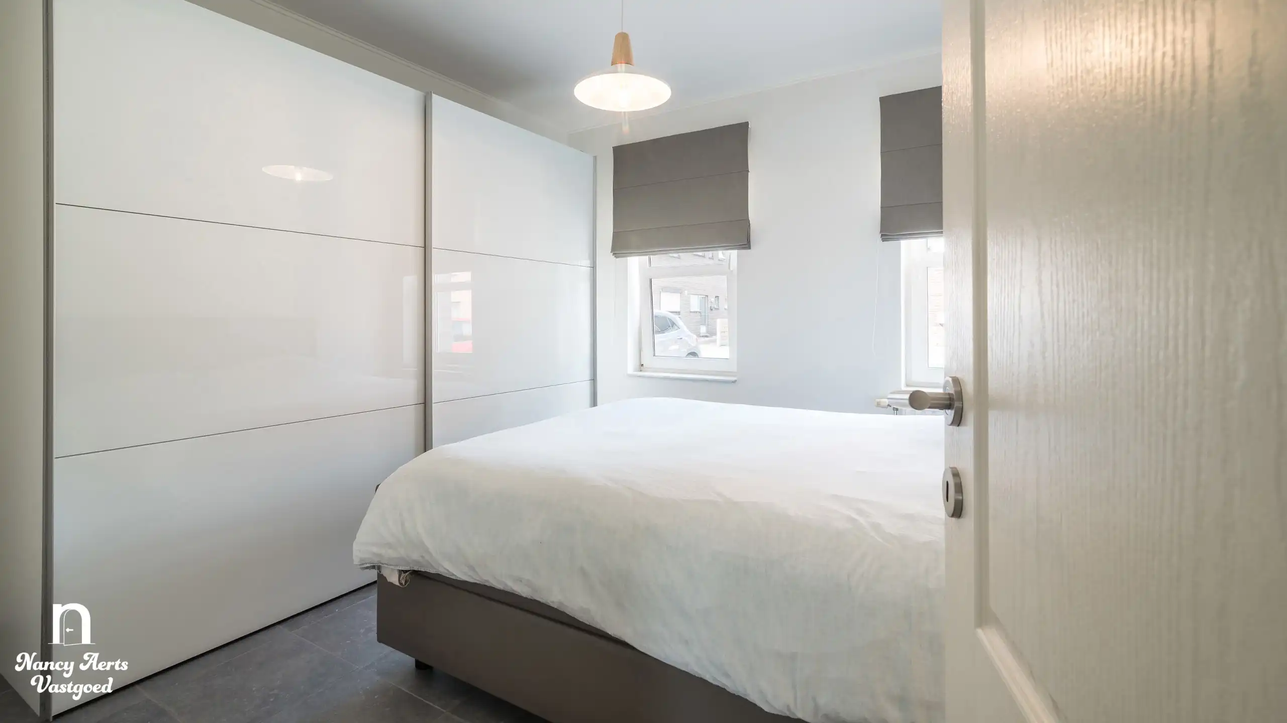 Lichtrijk gelijkvloers appartement met tuin en mooi uitzicht foto 12