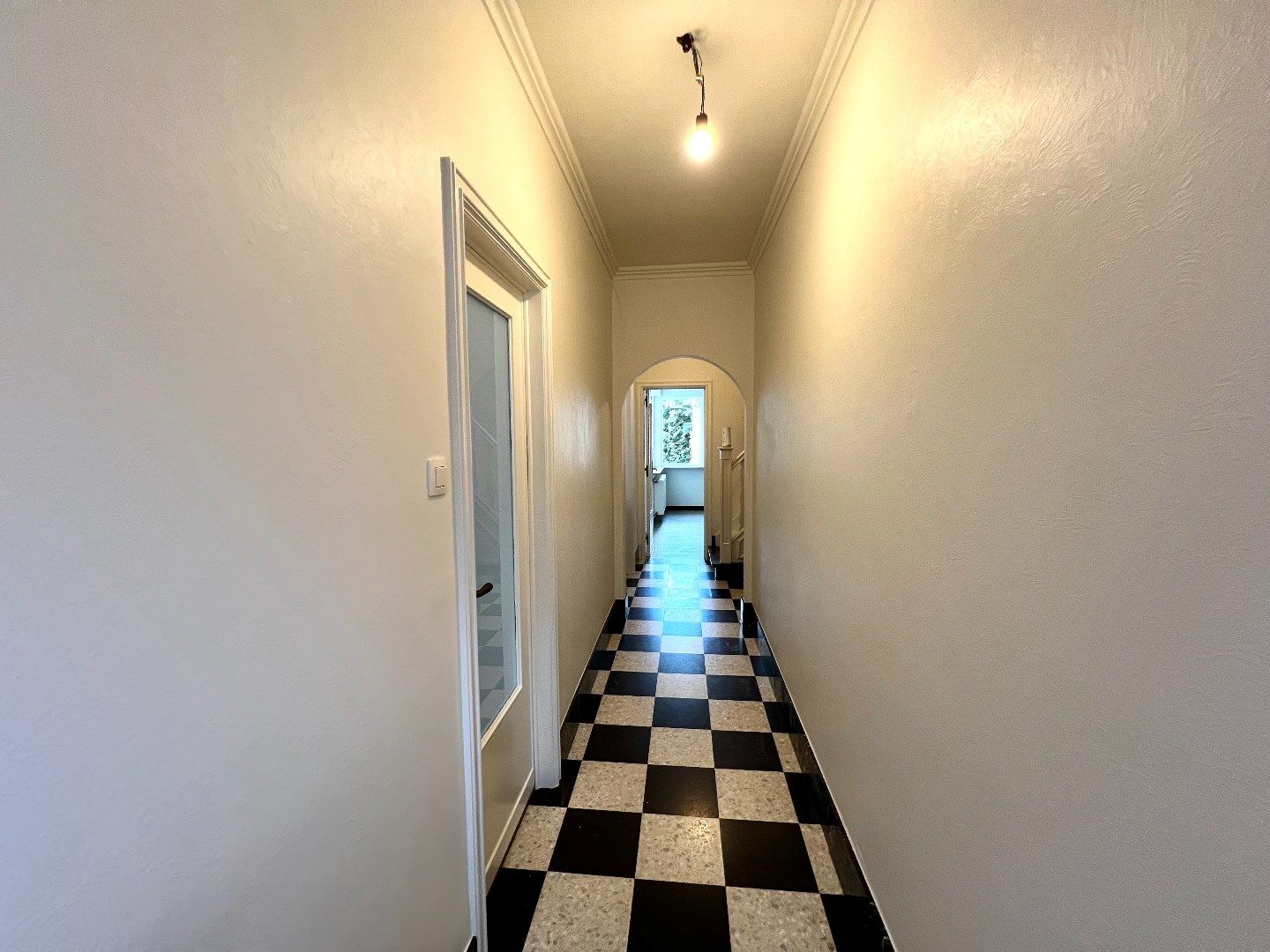 Woning met tuin en 3 slaapkamers te huur te Heule. foto 2