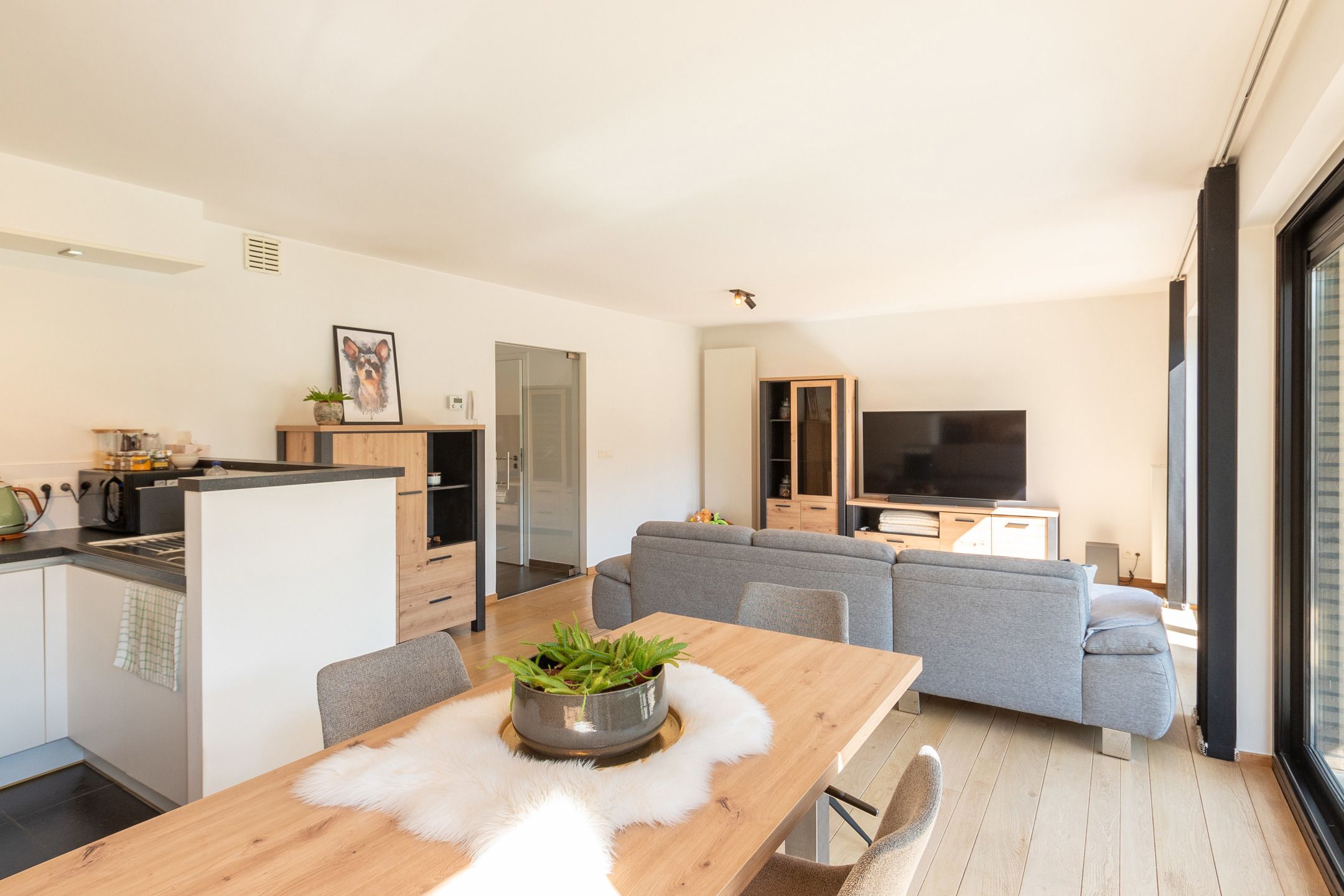 Glvl app  met 2 slpk in het charmante Klein-Willebroek. foto {{pictureIndex}}