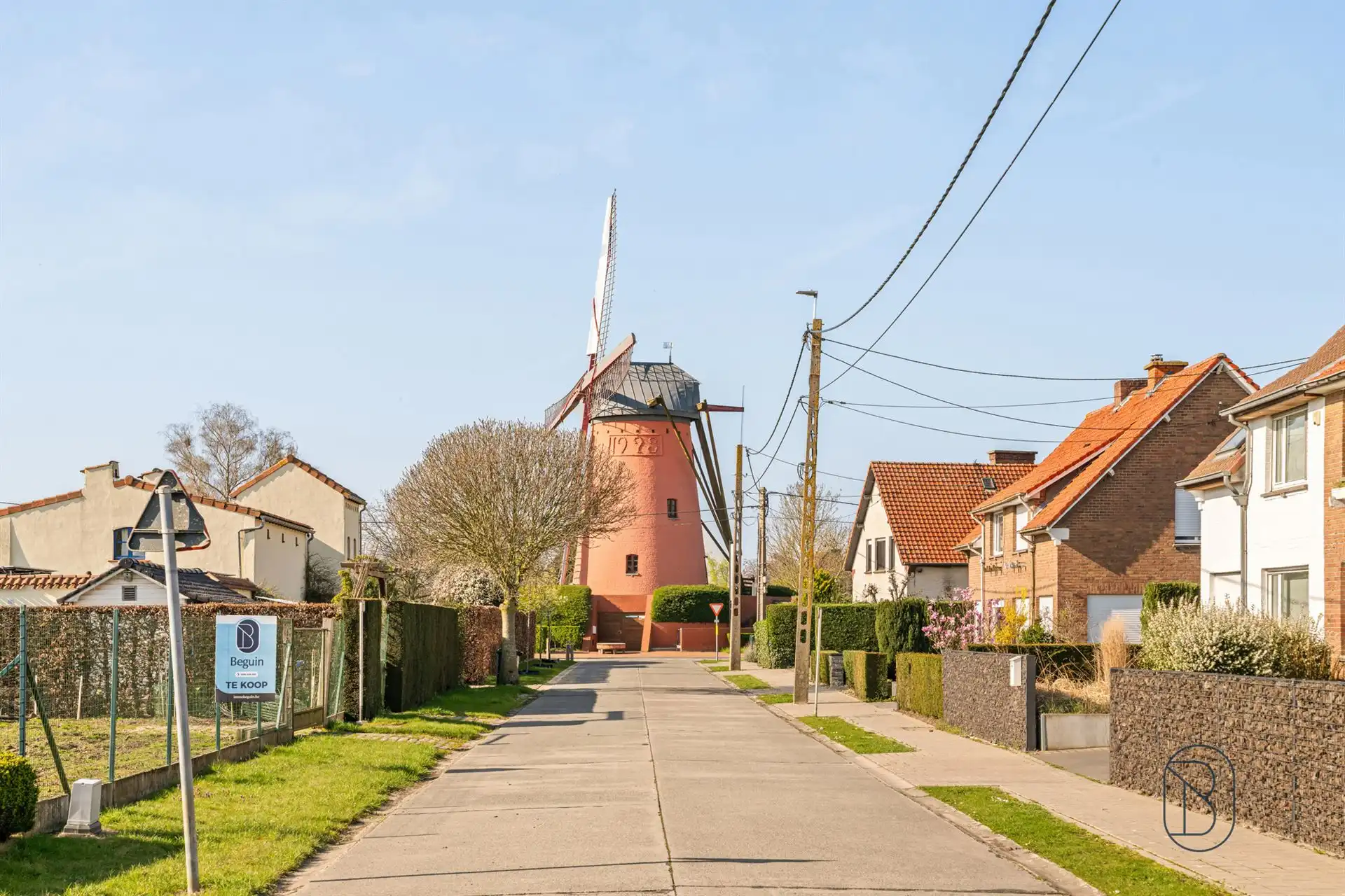 Bouwgrond 756m² voor villa, in Outrijve foto 6
