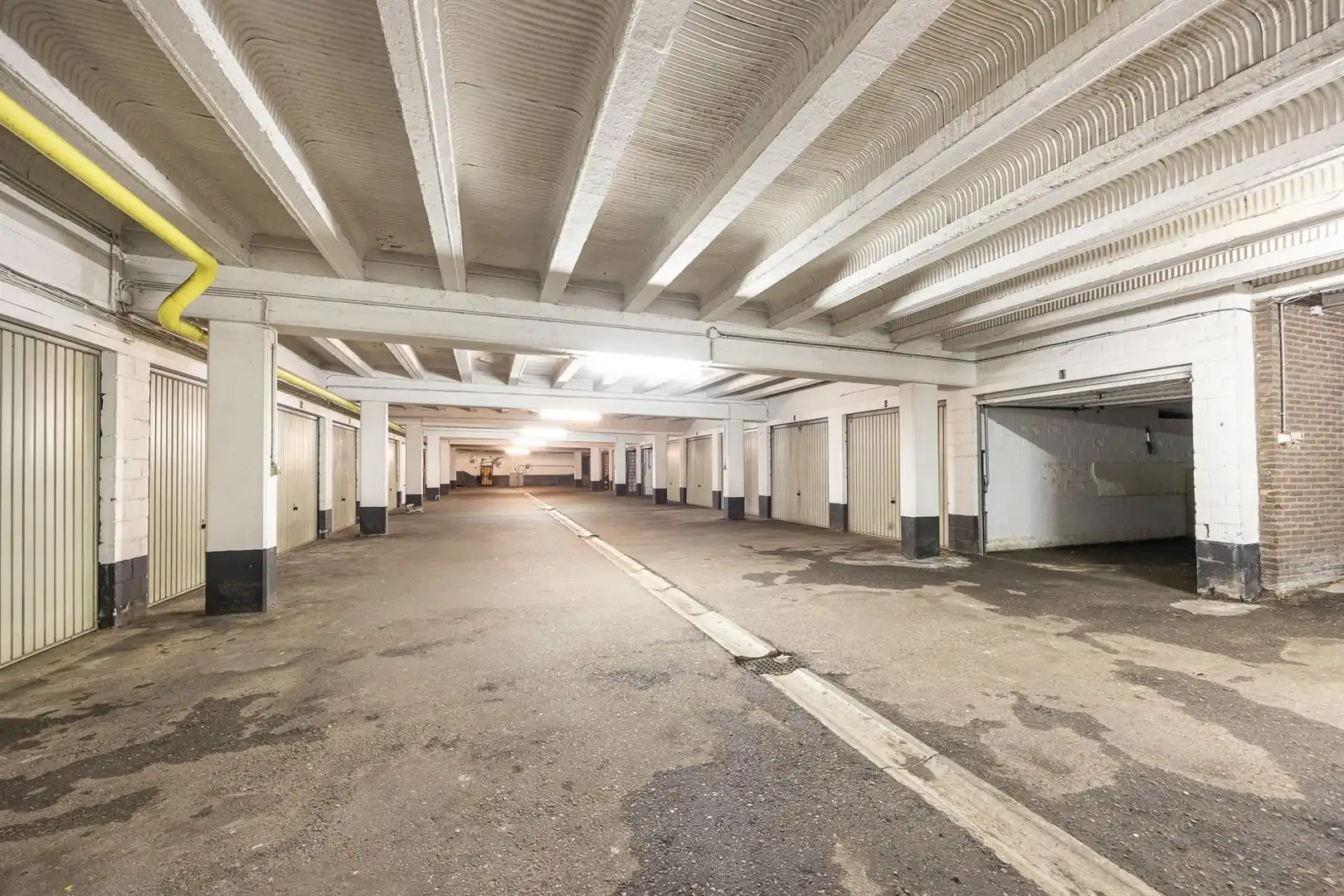 Garagebox aan de Fruithoflaan foto 3