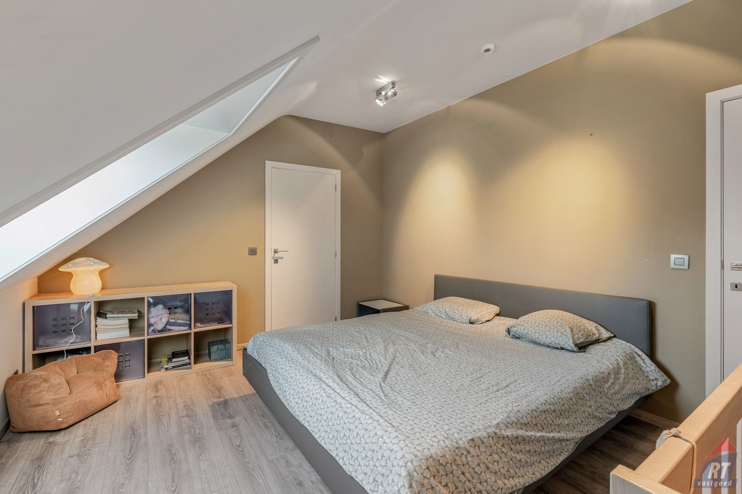 Uitzonderlijk ruime villa op een absolute toplocatie in het stadscentrum van Sint-Truiden foto 20