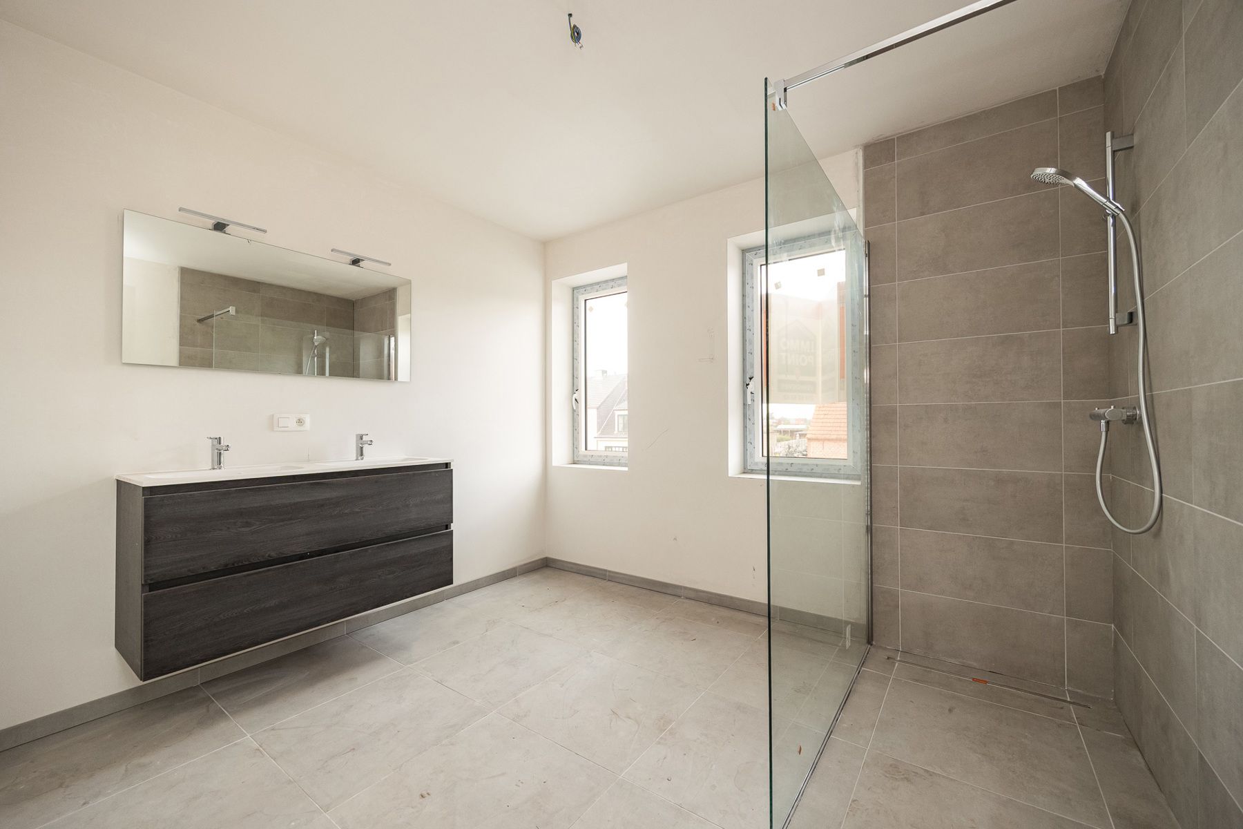 Halfopen woning met 3 slaapkamers en carport/fietsenberging op perceel van ca 370 m² foto 15