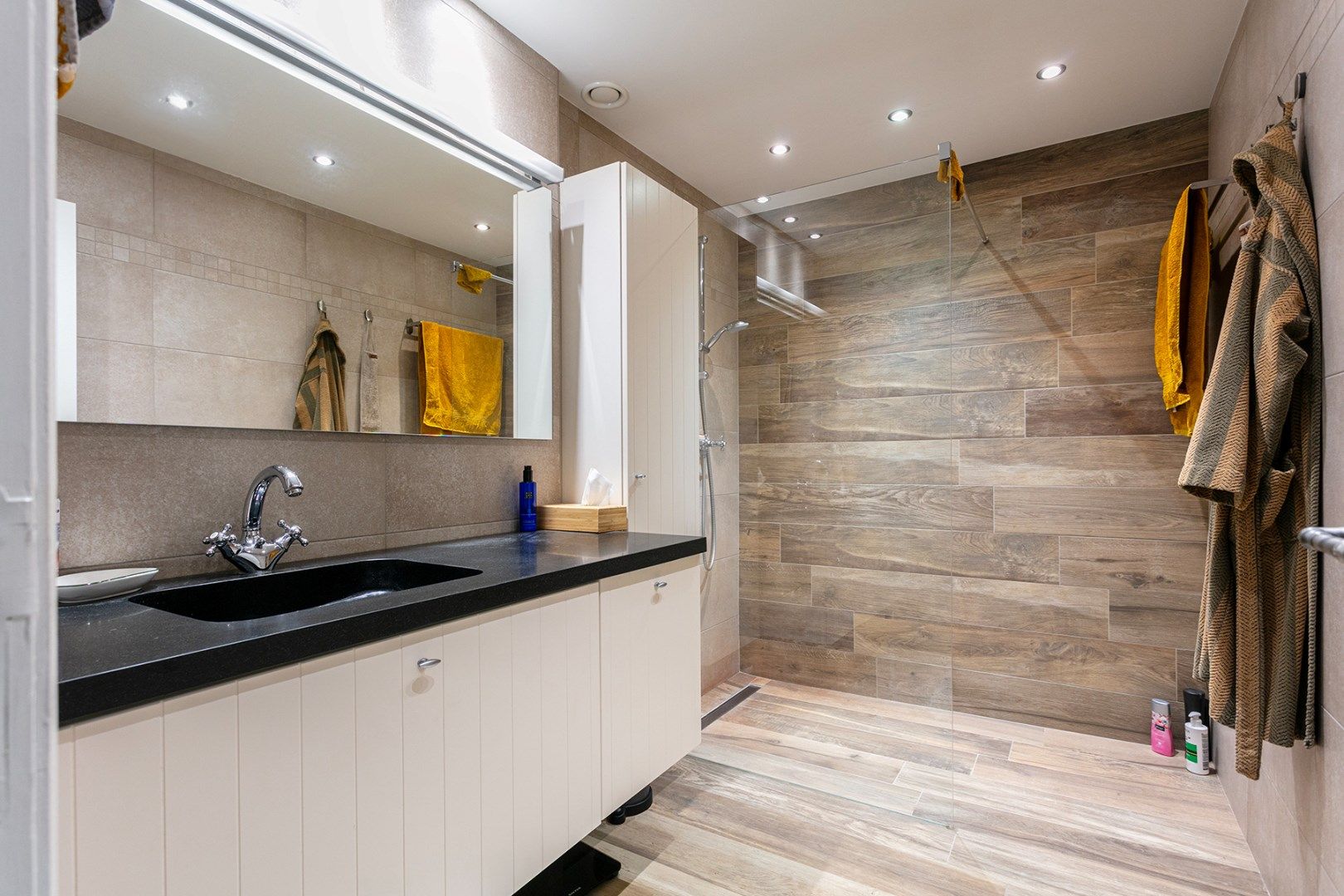 Luxueus en energiezuinig appartement (129m²) met 3 slaapkamers, twee terrassen en een garagebox! foto 15